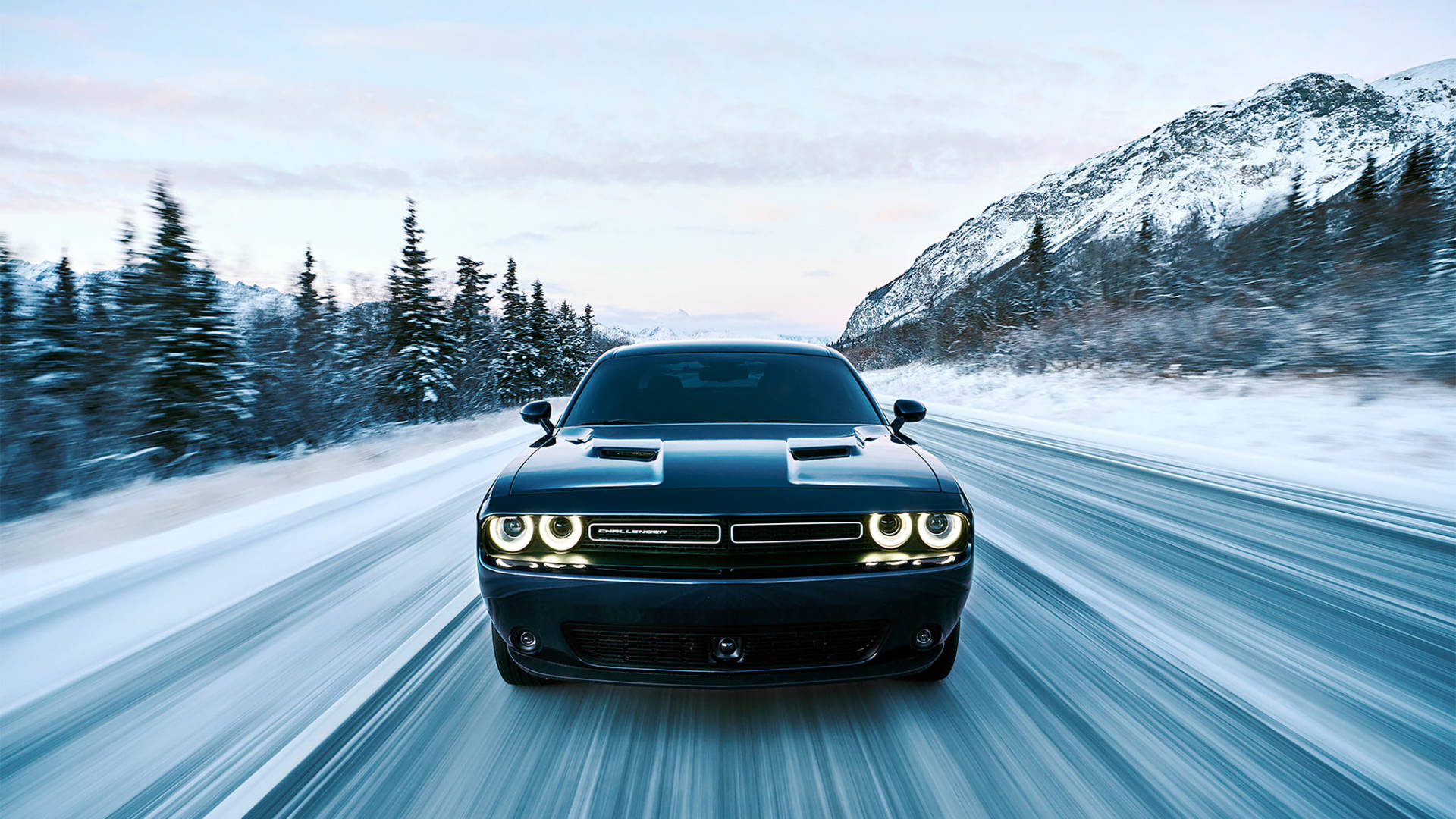 2017 Asul na Dodge Challenger Sa Taglamig Wallpaper
