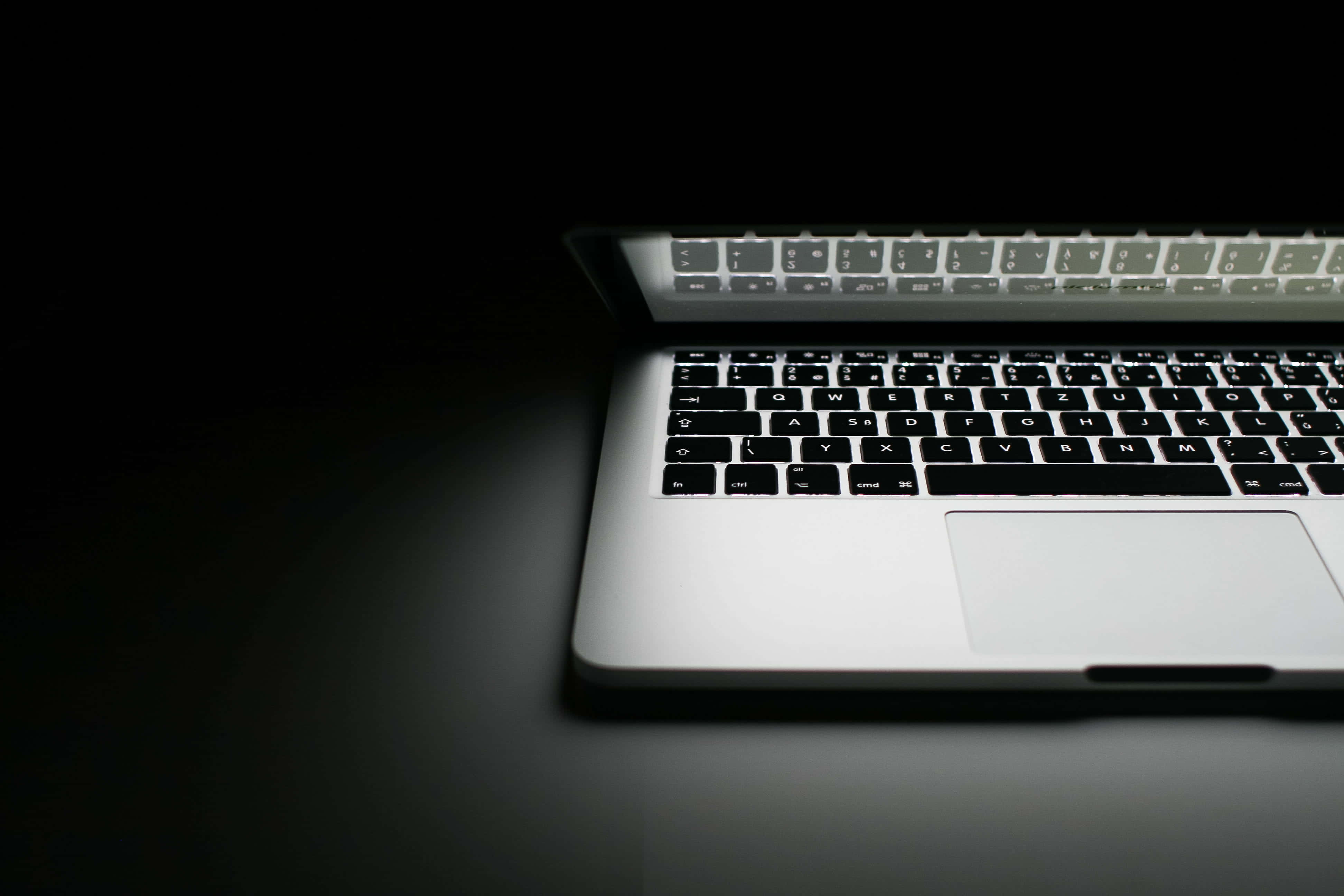 Aesthetic MacBook - Magtrabaho nang May Estilo Wallpaper
