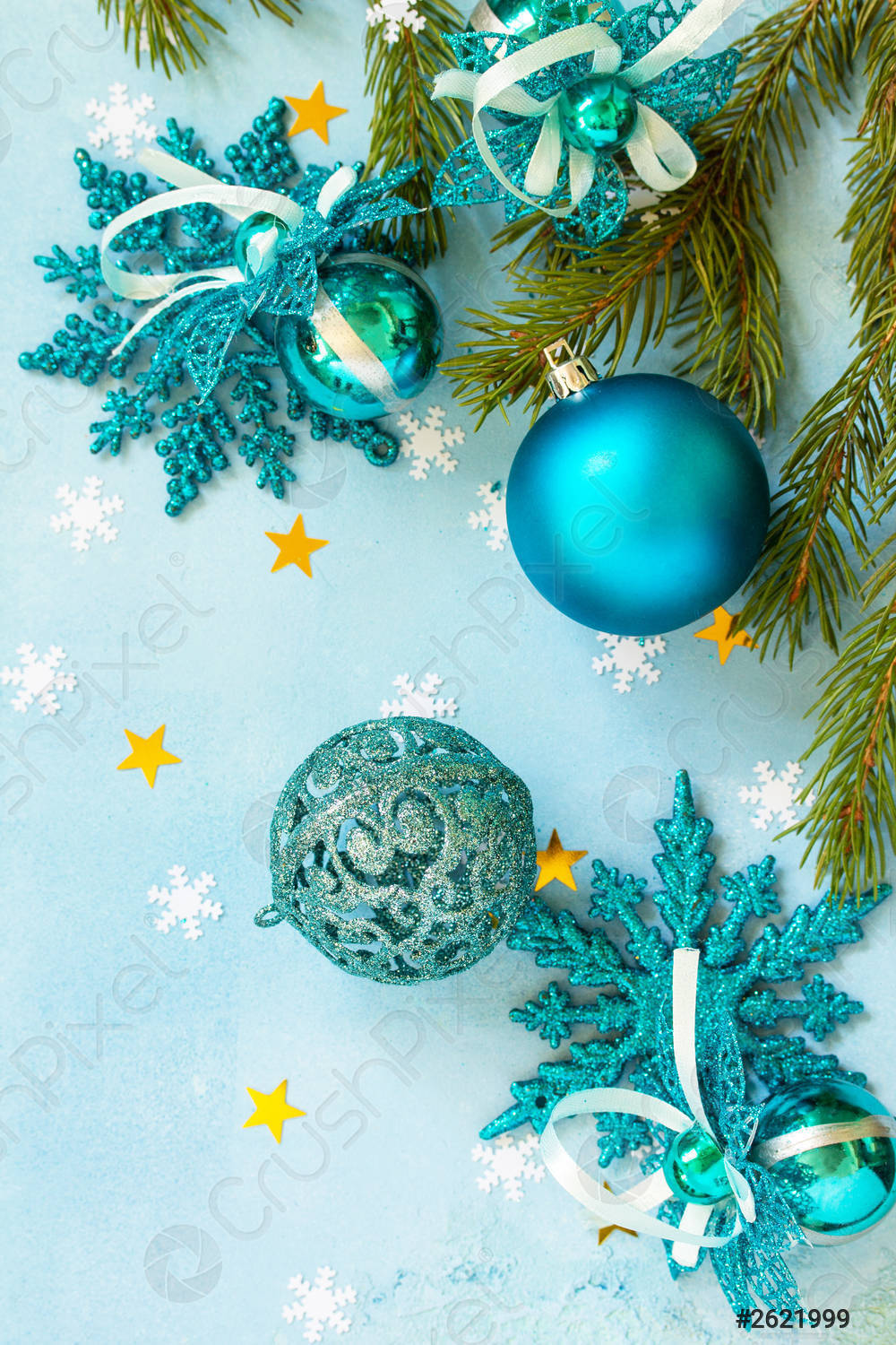 Aesthetic na Christmas iPhone na May Mga Luntiang Bola Wallpaper