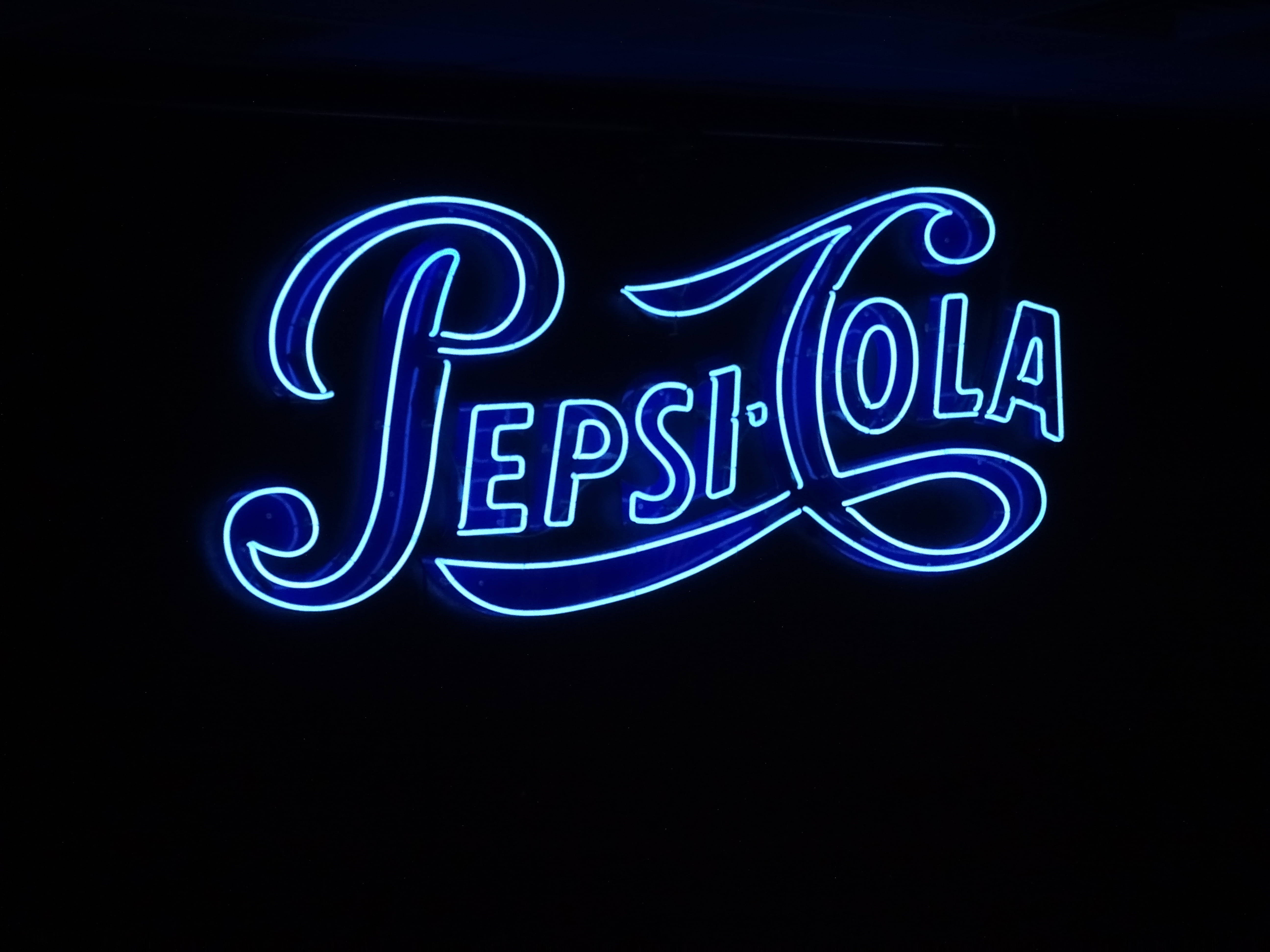 Aesthetic na Pepsi Cola Neon Light Laptop Wallpaper
