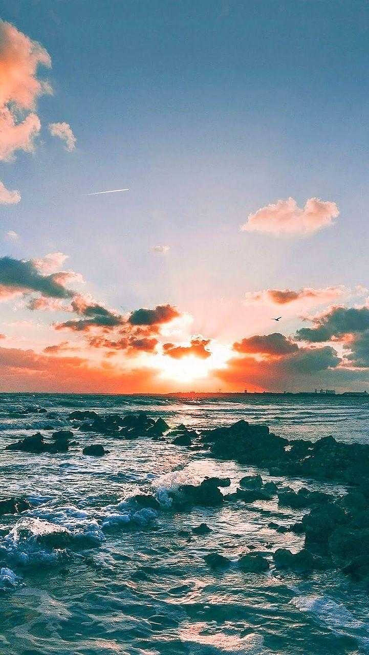 Aesthetic Sunset ng iPhone Wallpaper