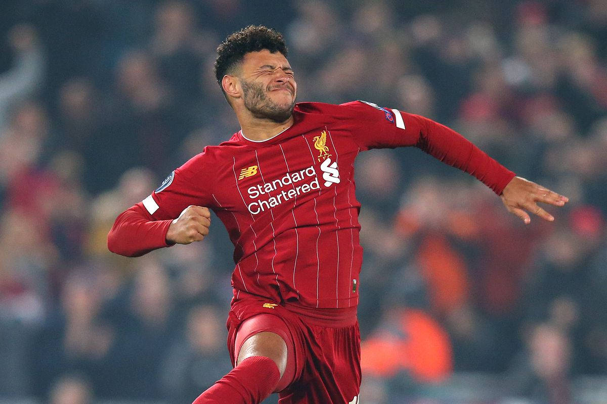 Alex Oxlade-Chamberlain Tumatalon Sa Hangin Wallpaper