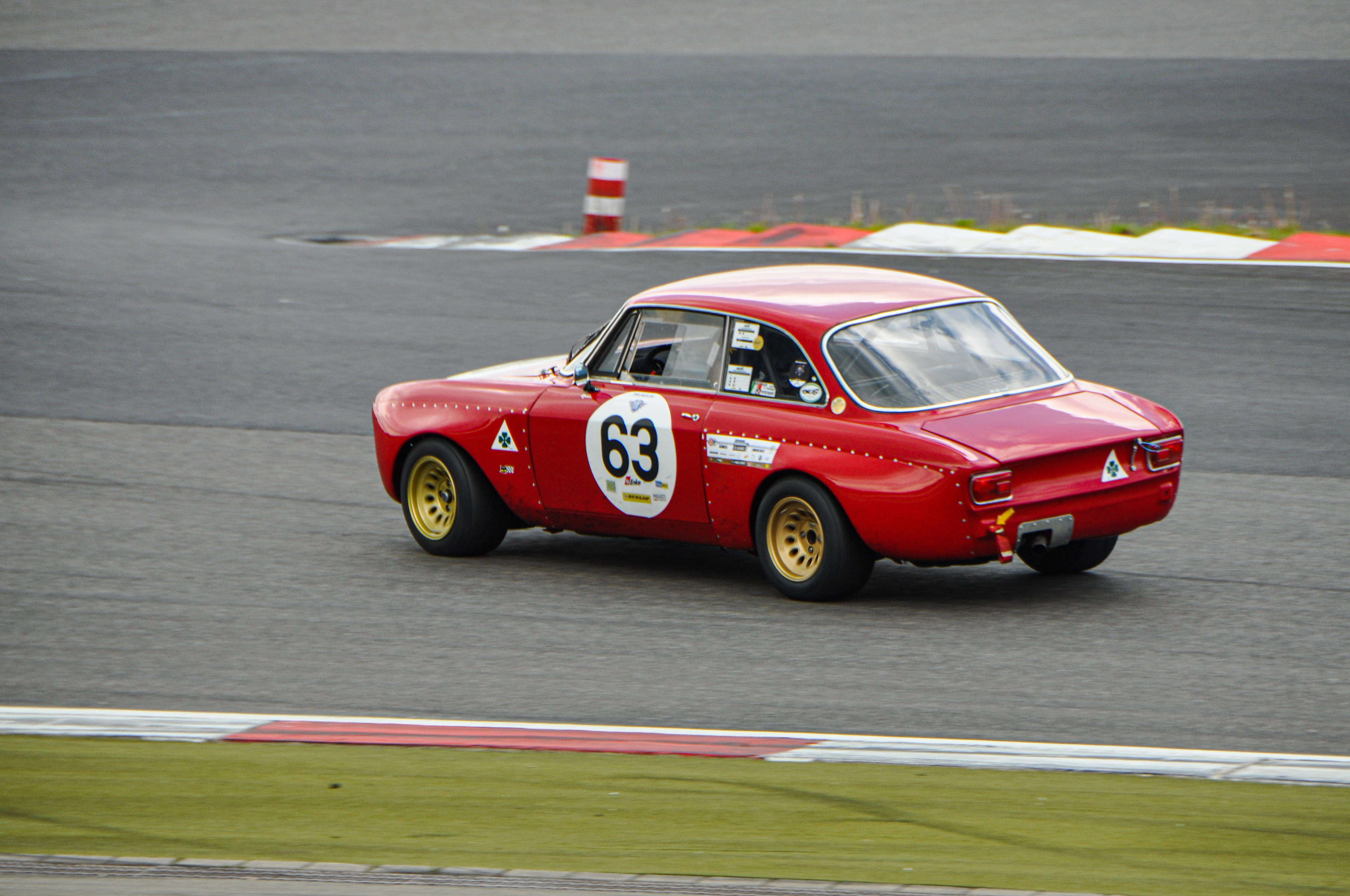 Alfa Romeo Giulia GTA Corsa Handa sa Karera Wallpaper