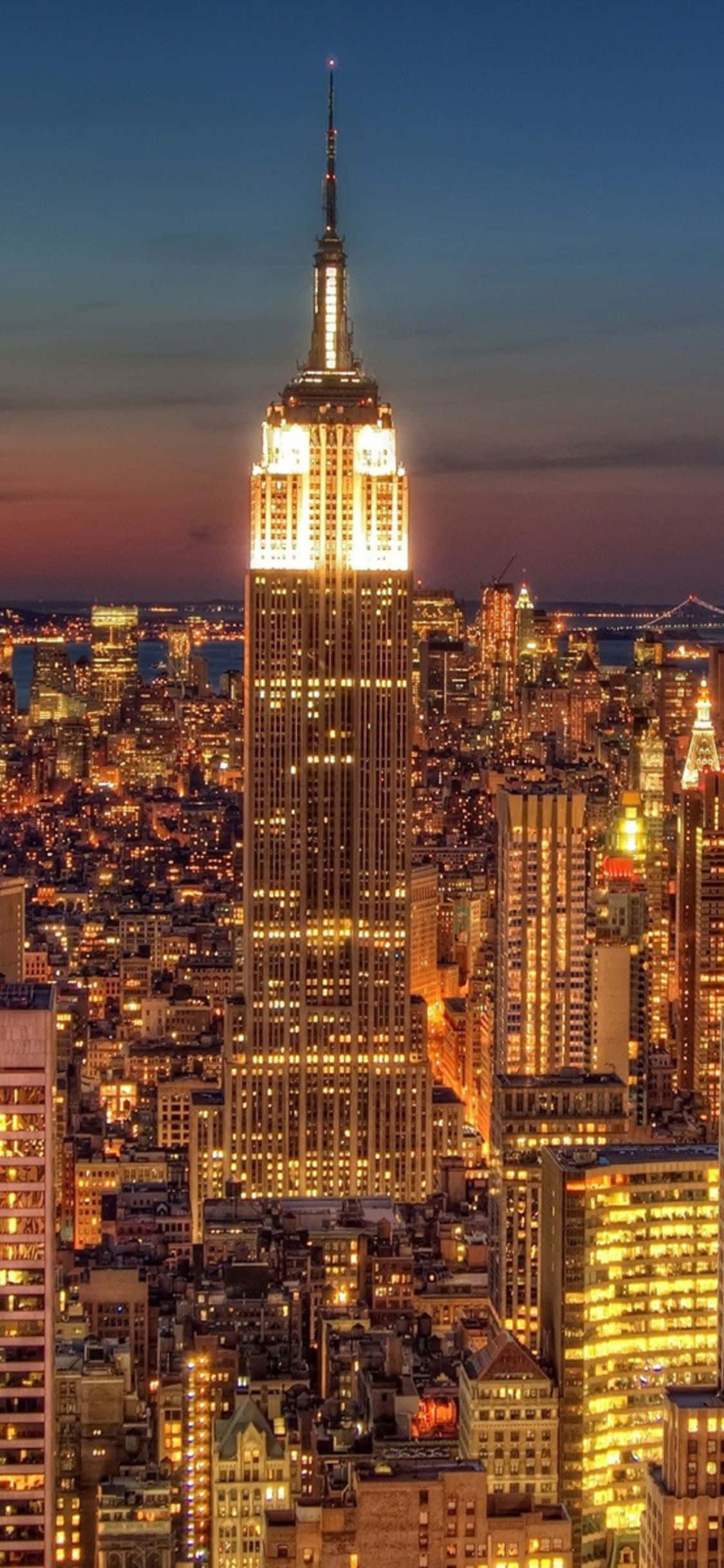 Isang nakakabighang tanawin ng Big Apple - New York City Wallpaper