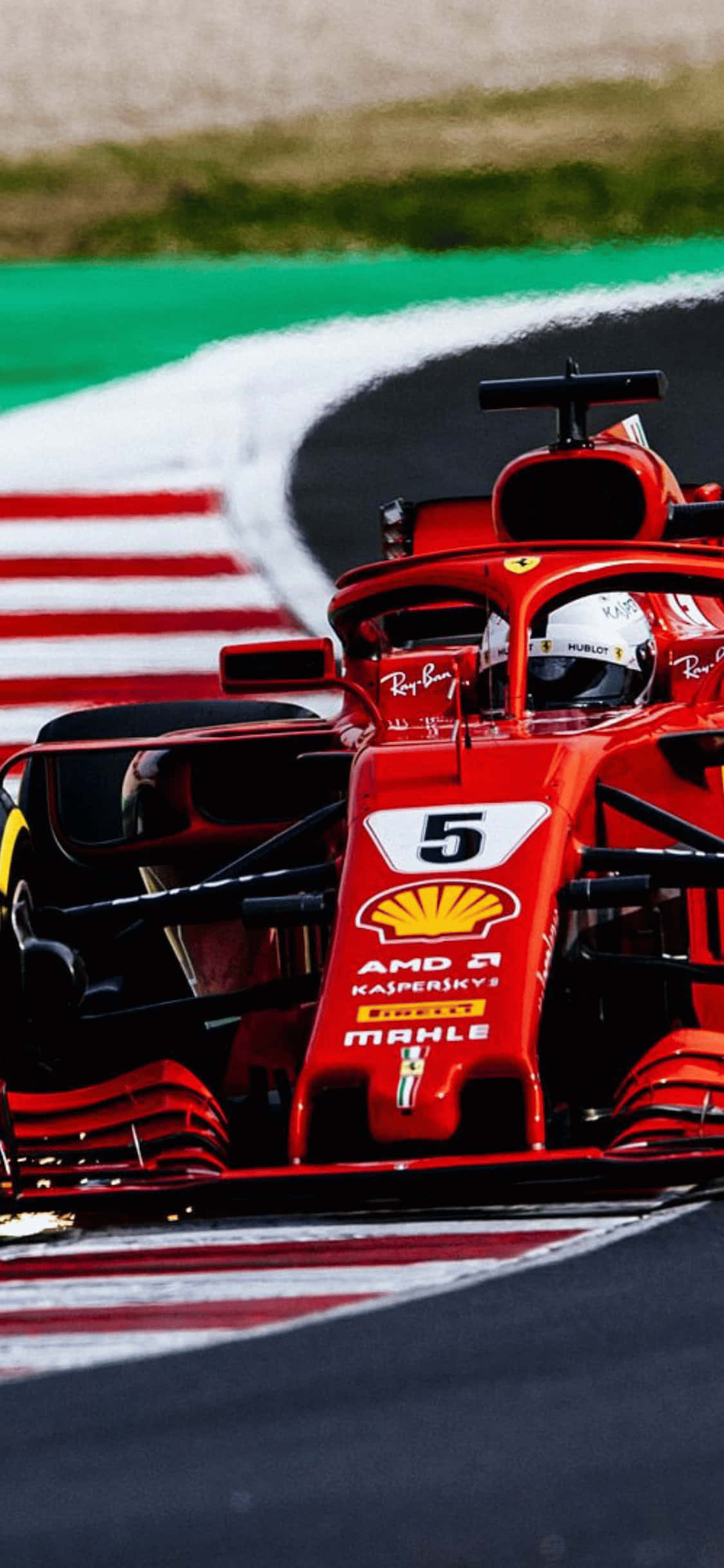 Ang 2018 F1 Race Experience sa Iyong Kamay Wallpaper
