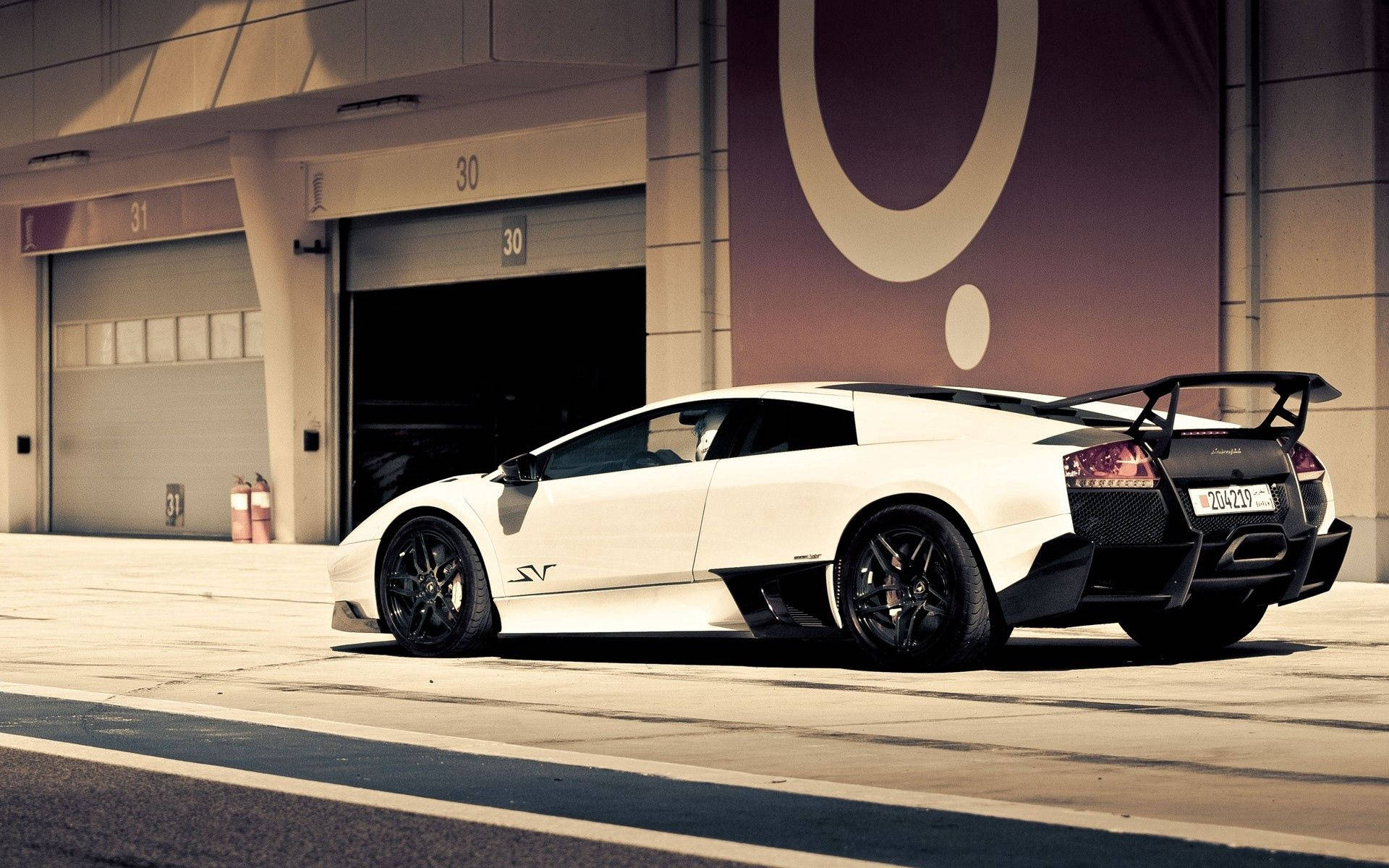 Ang Makinis at Malakas na Lamborghini Murcielago SV Wallpaper