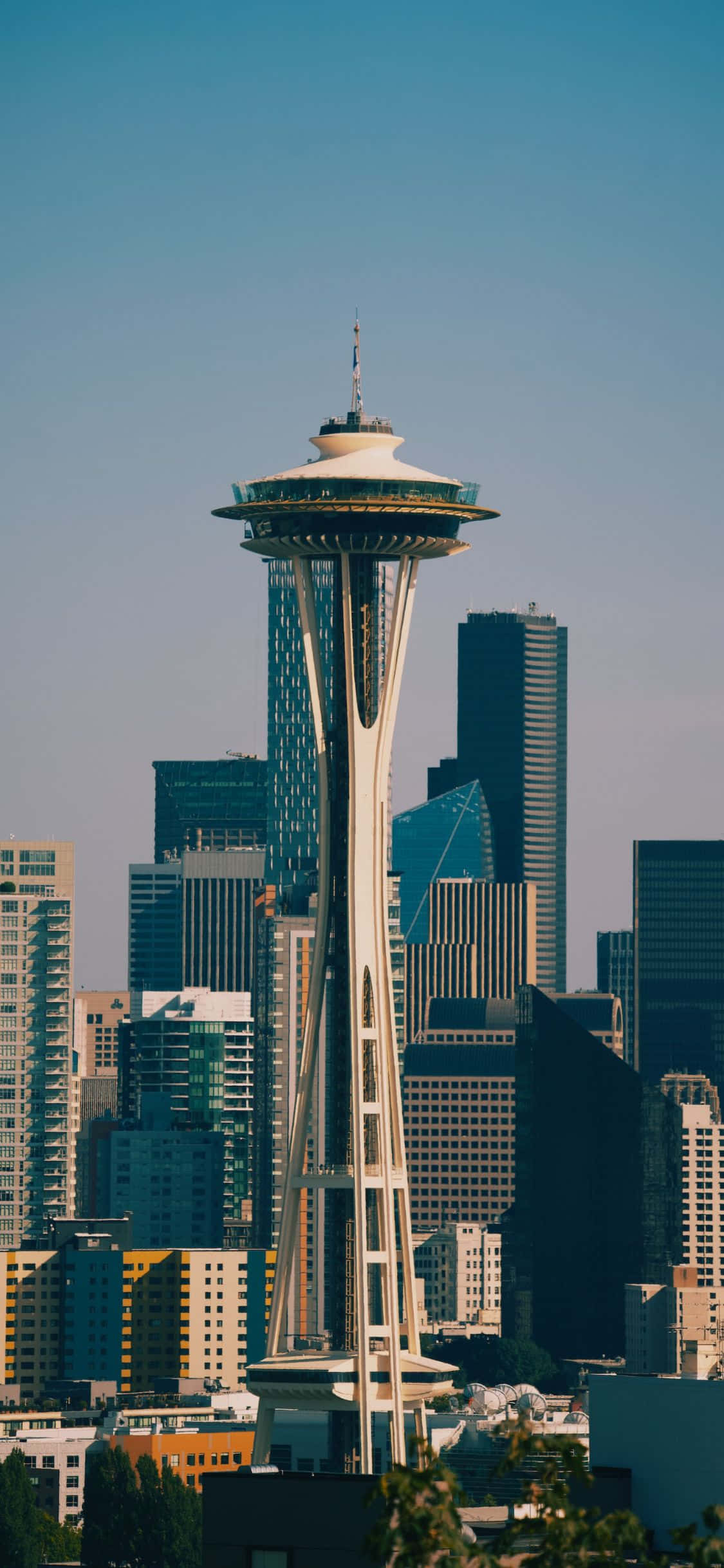 Ang Napakagandang Skyline ng Seattle mula sa iPhone X Wallpaper