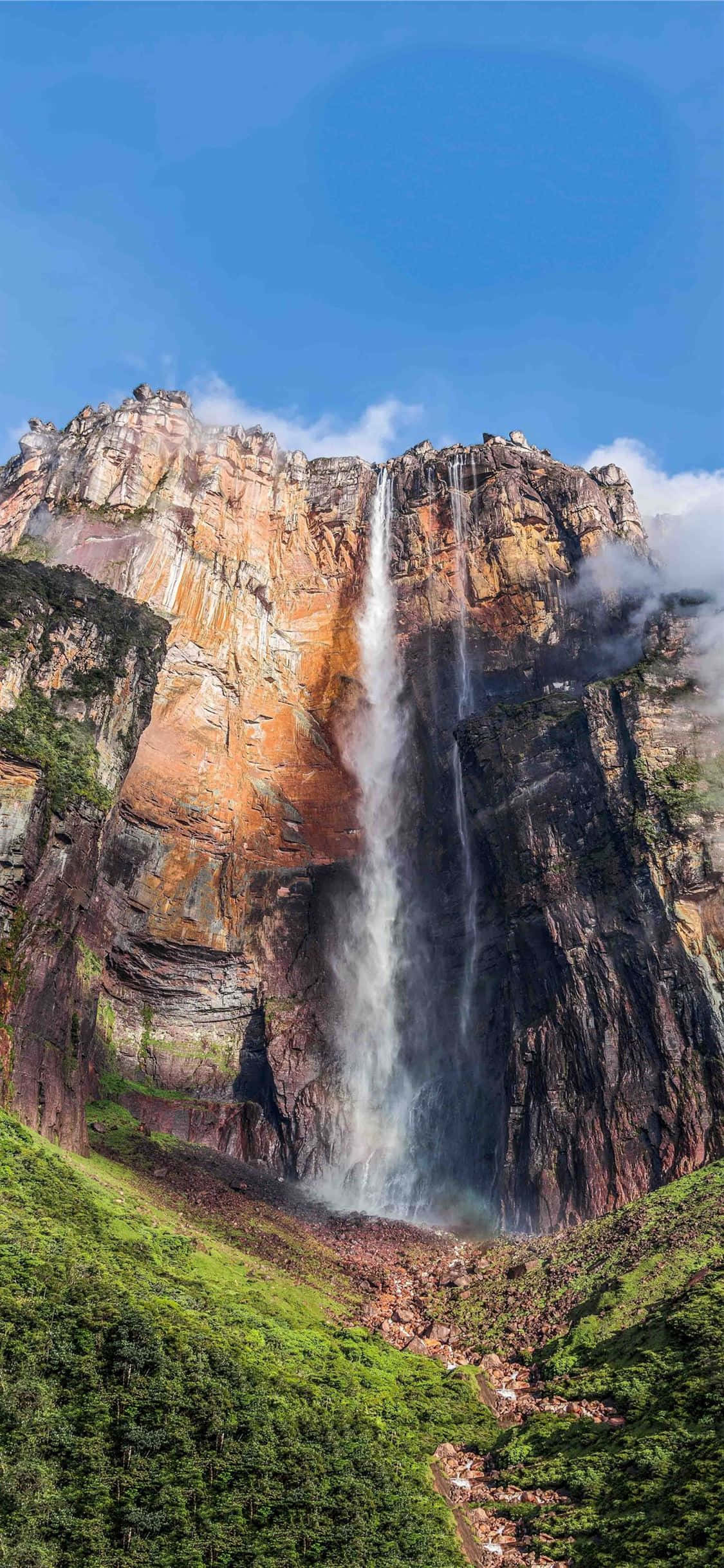 Angel Falls sa Ilalim ng Asul na Langit Wallpaper