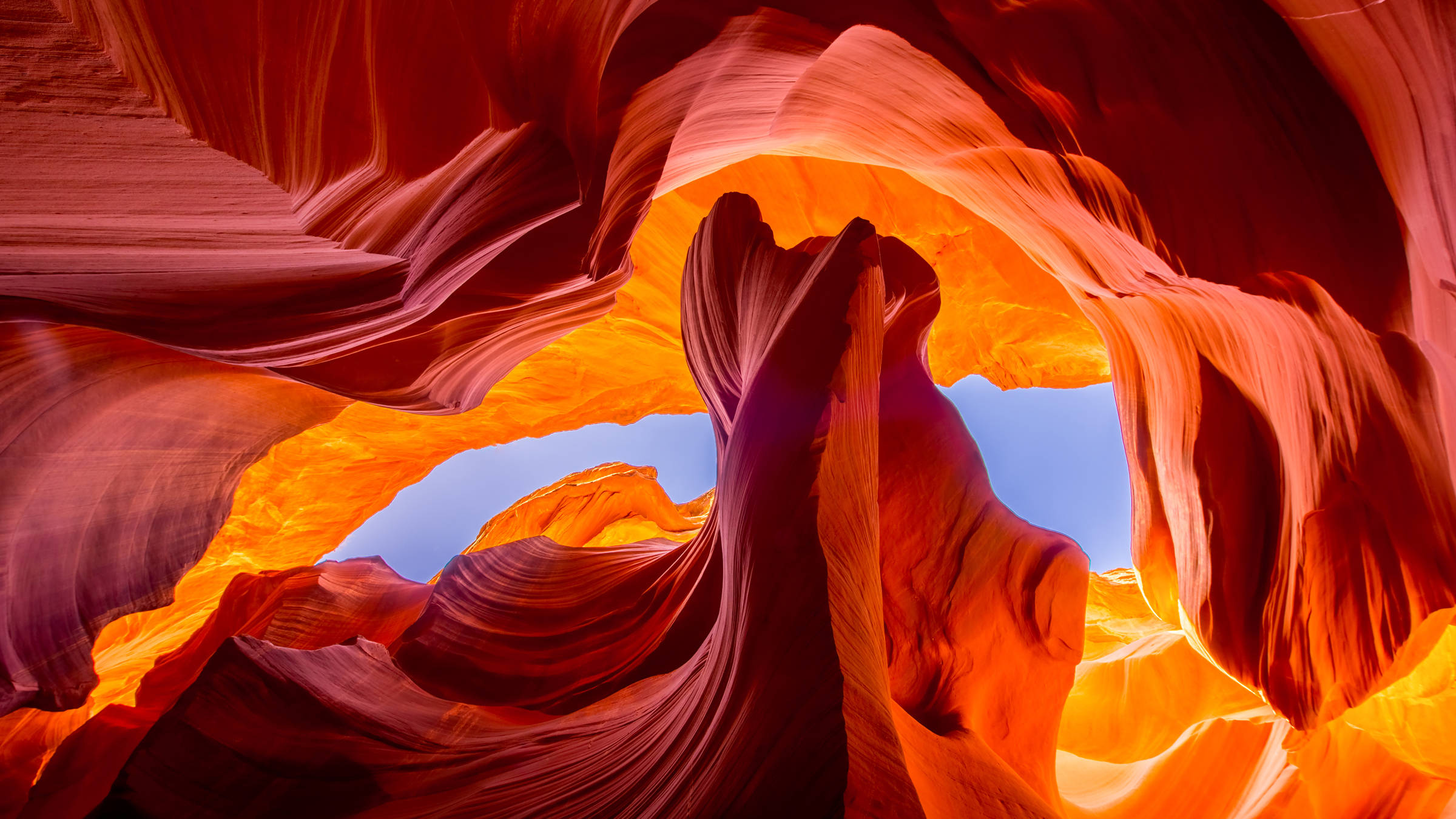 Antelope Canyon Mula sa Ibaba Wallpaper