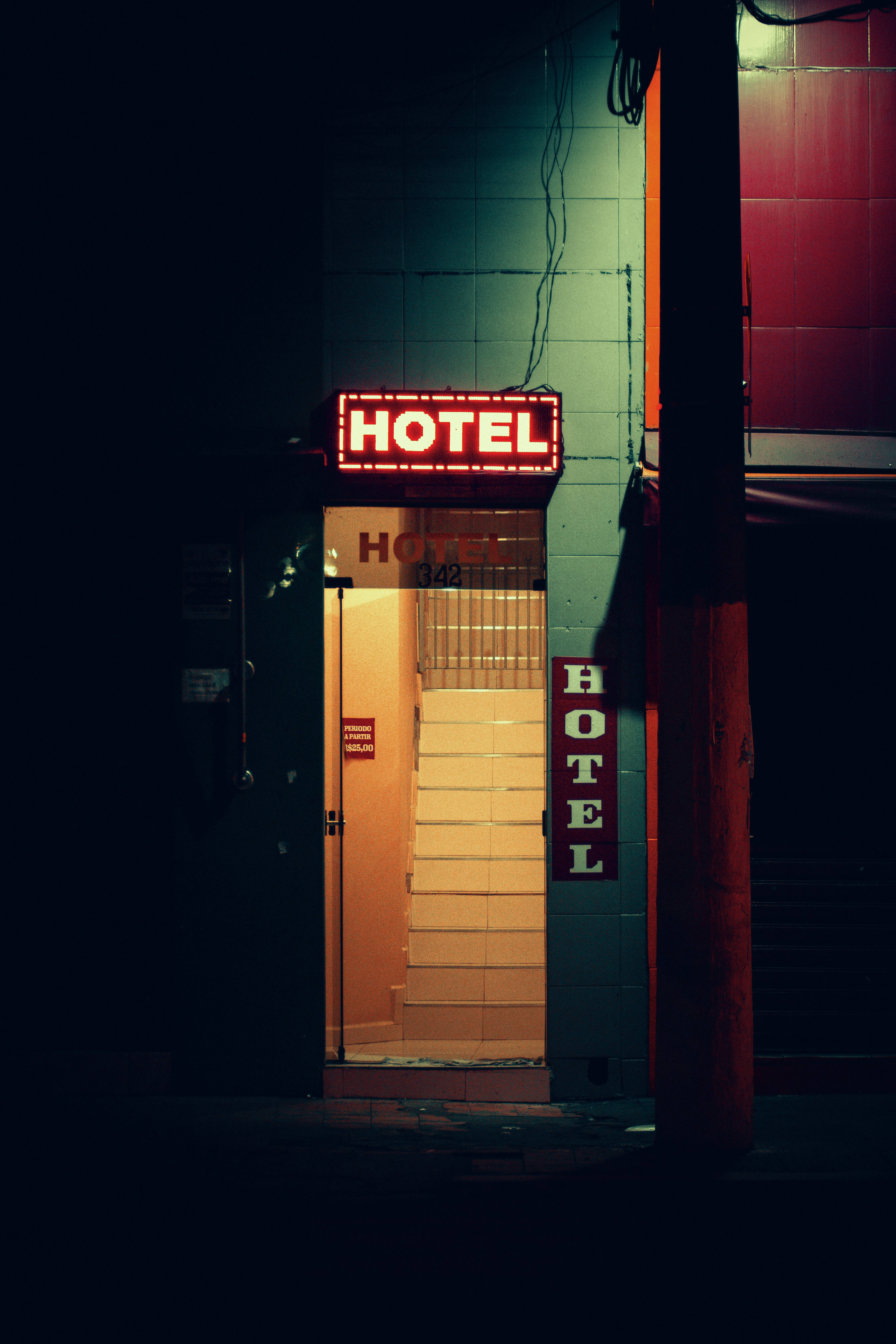 Artsy na Pasukan ng Hotel Wallpaper