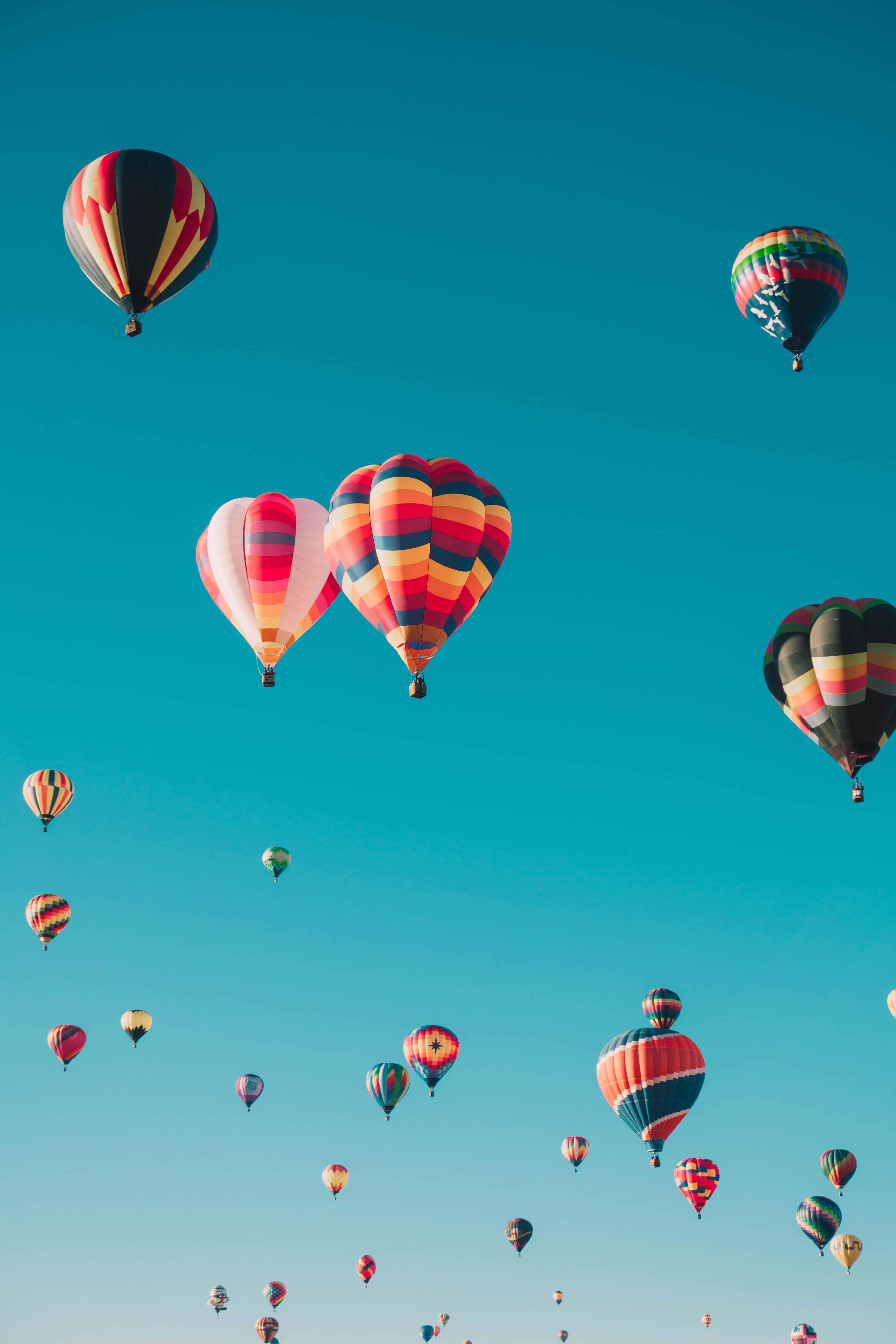 Assorted Hot Air Balloons iPhone Background Wallpaper