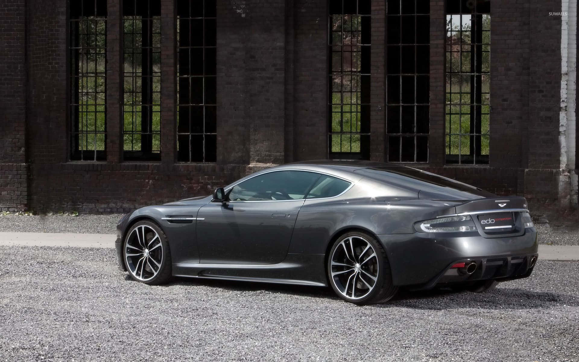 Aston Martin DB9 Elegante at Lakas Wallpaper
