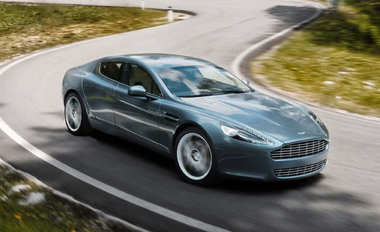 Aston Martin Rapide S - Perpektong Timpla ng Performance at Luho Wallpaper