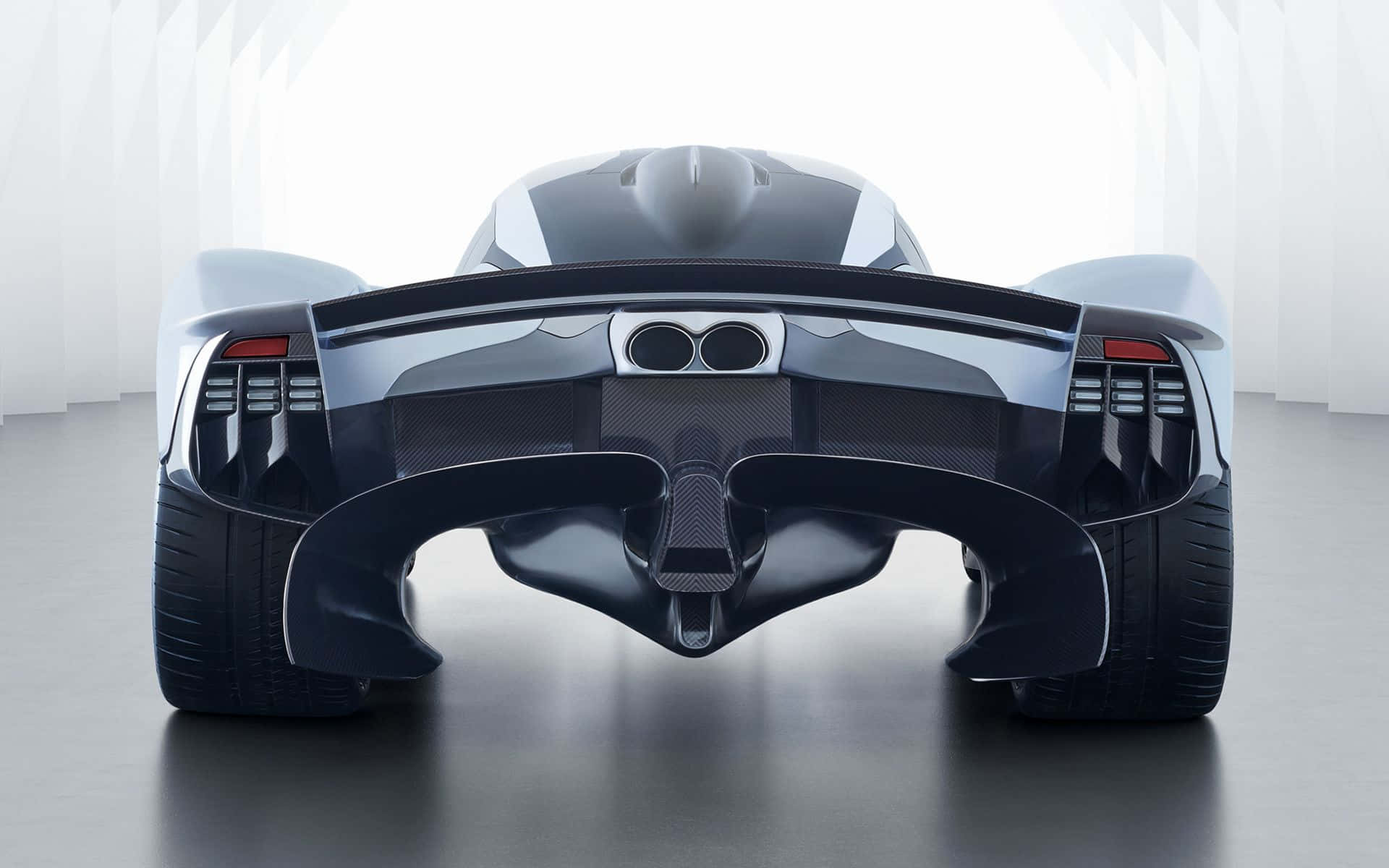 Aston Martin Valkyrie - Isang Pangarap na Makina sa Aksyon Wallpaper