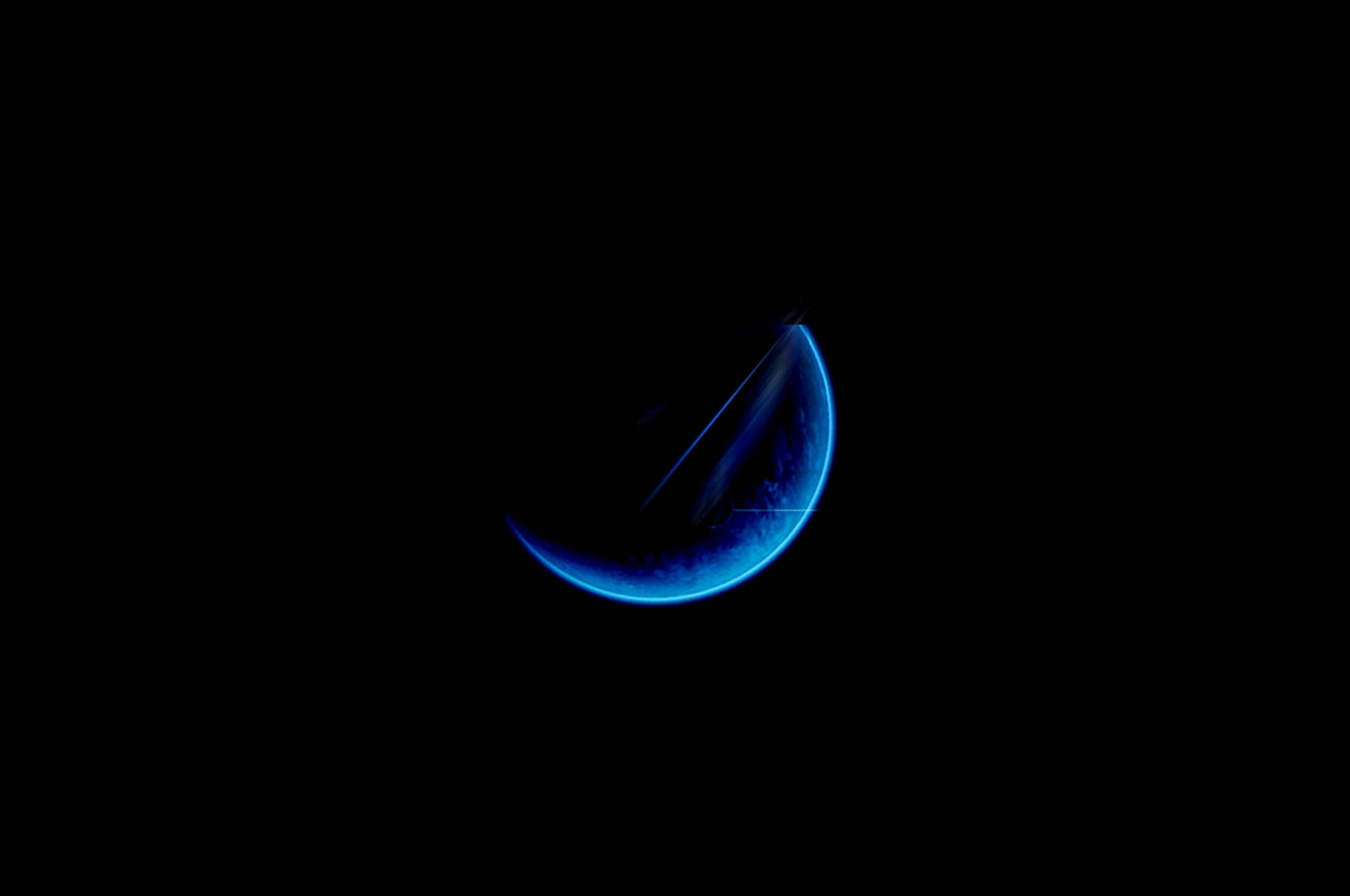 Asul na Buwan Aesthetic Wallpaper