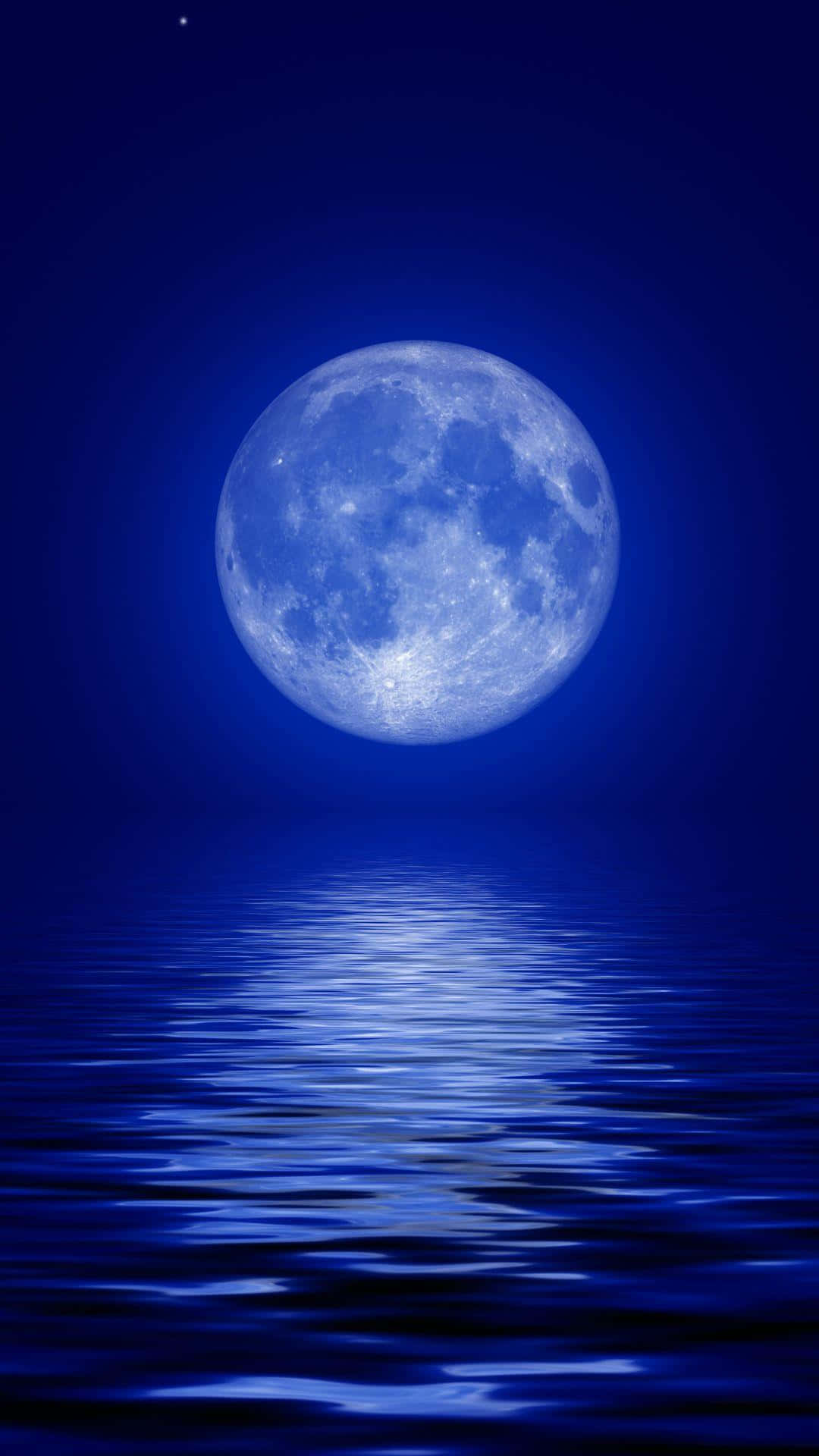 asul na buwan sa ibabaw ng tubig na may mga bituin Wallpaper