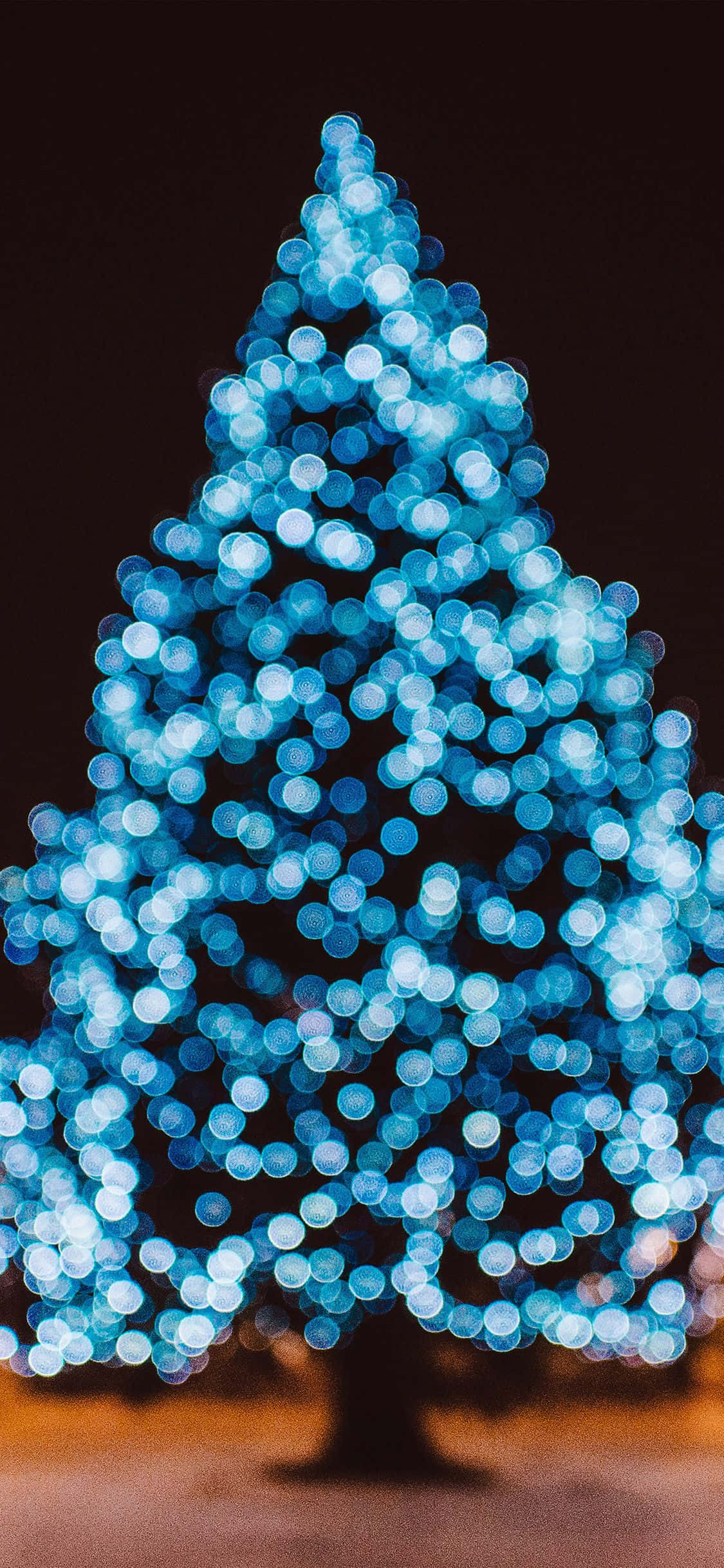 Asul na Christmas Tree na Kumikinang Wallpaper