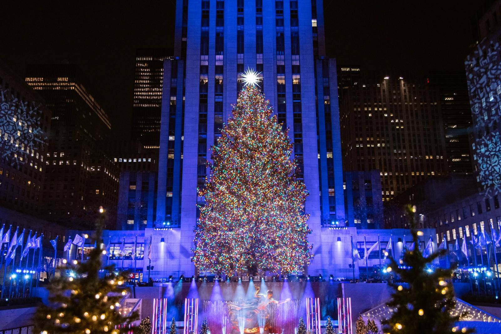 Asul na Ilaw ng Rockefeller Center Wallpaper
