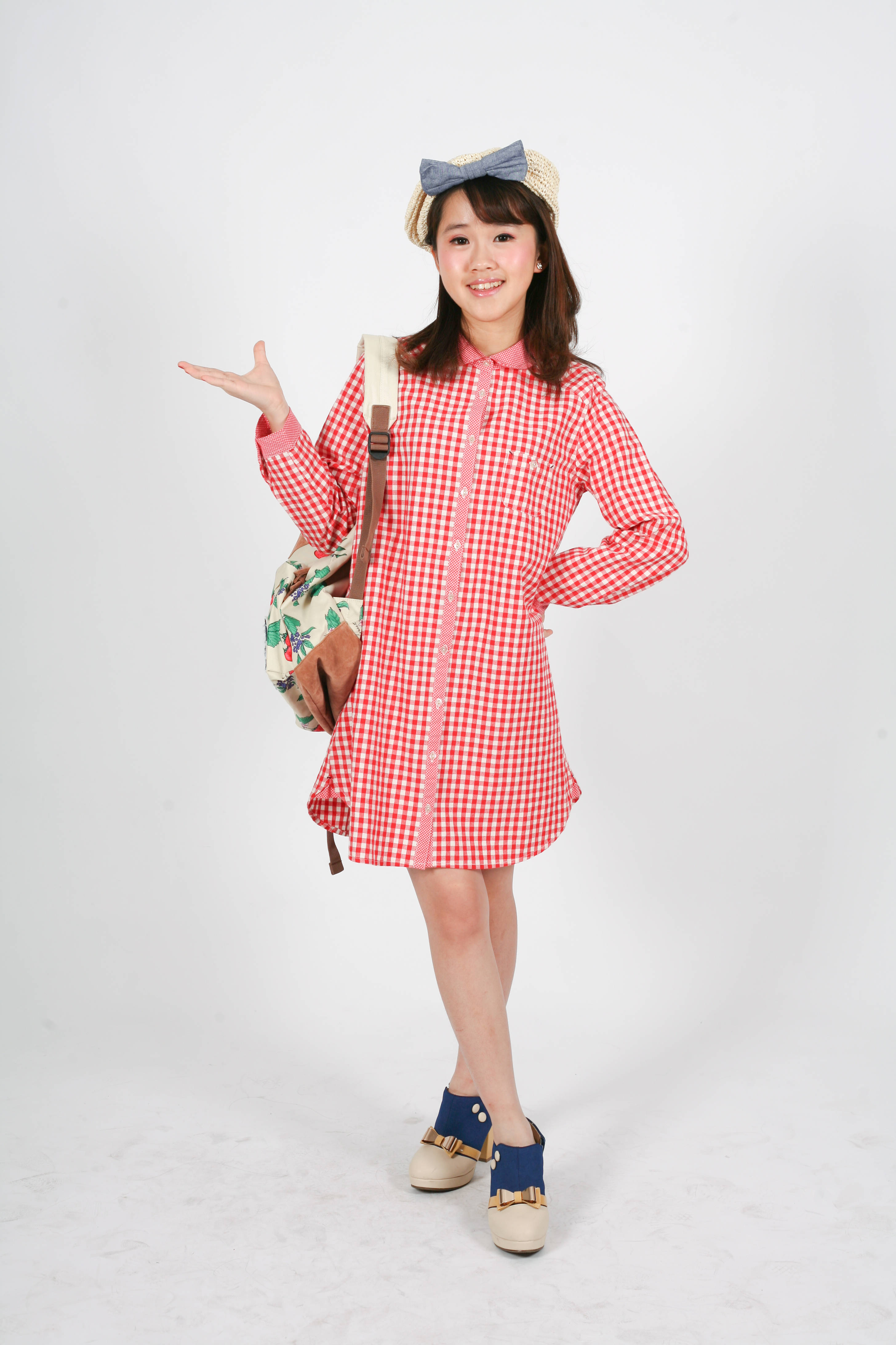 Babaeng Naka-Kawaii Pink na Damit Wallpaper