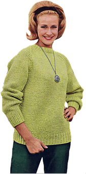 Babaeng Nakangiting Beterano sa Berdeng Sweater Wallpaper