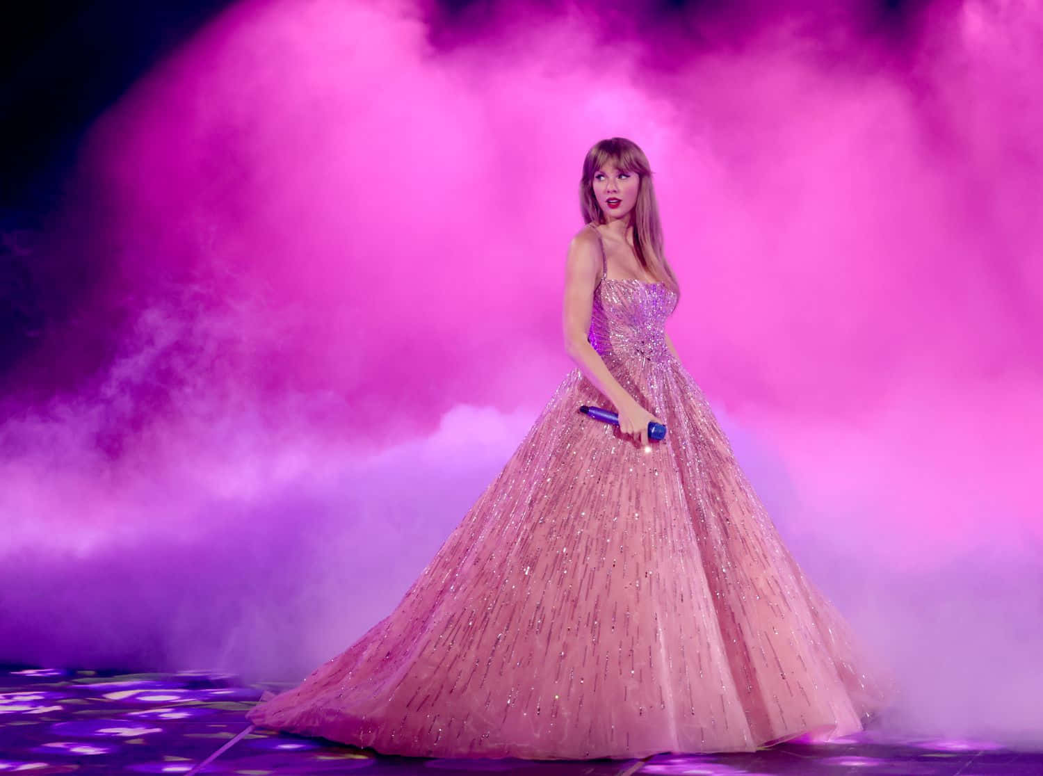 Background ni Taylor Swift sa The Eras Tour Wallpaper
