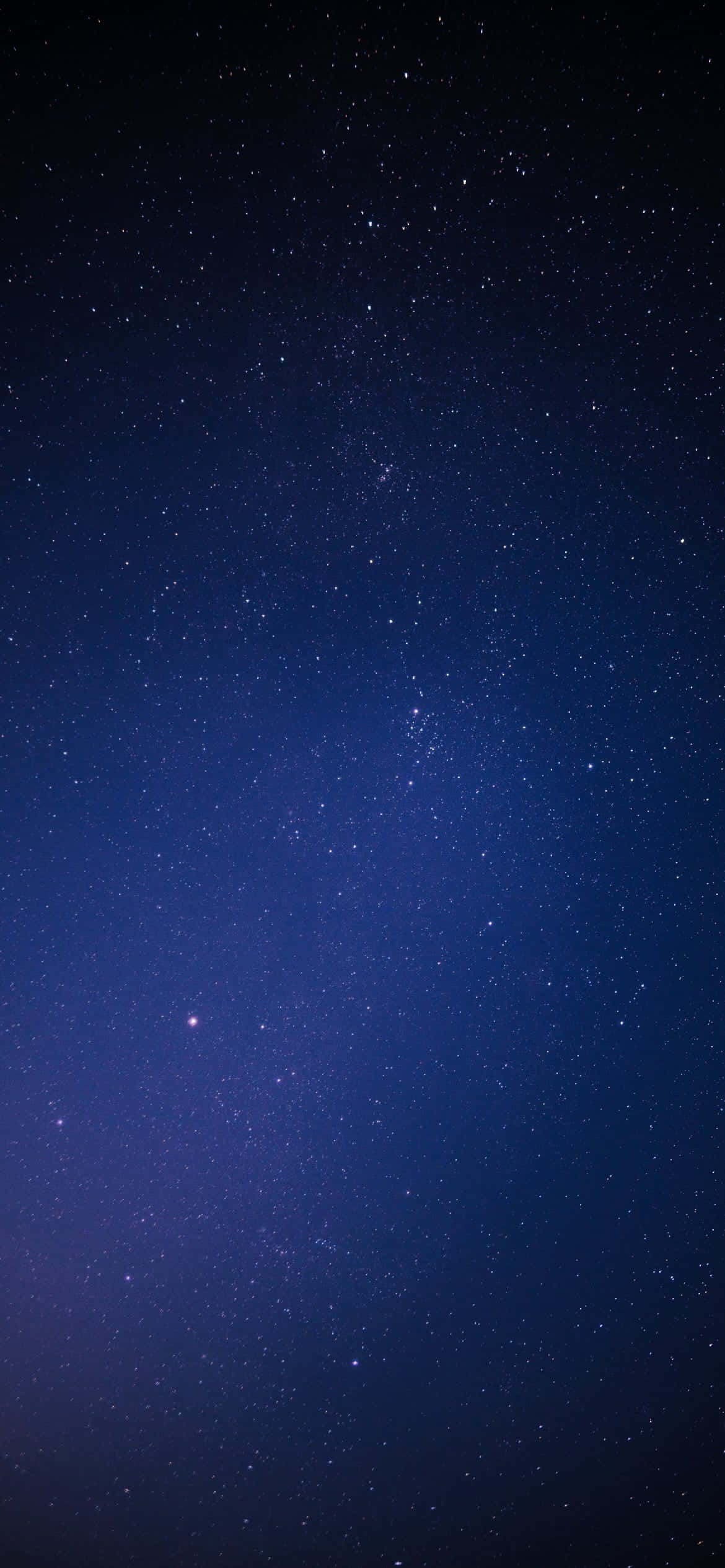 Baguhin ang Iyong iPhone gamit ang Disenyong Asul na Galaxy Wallpaper