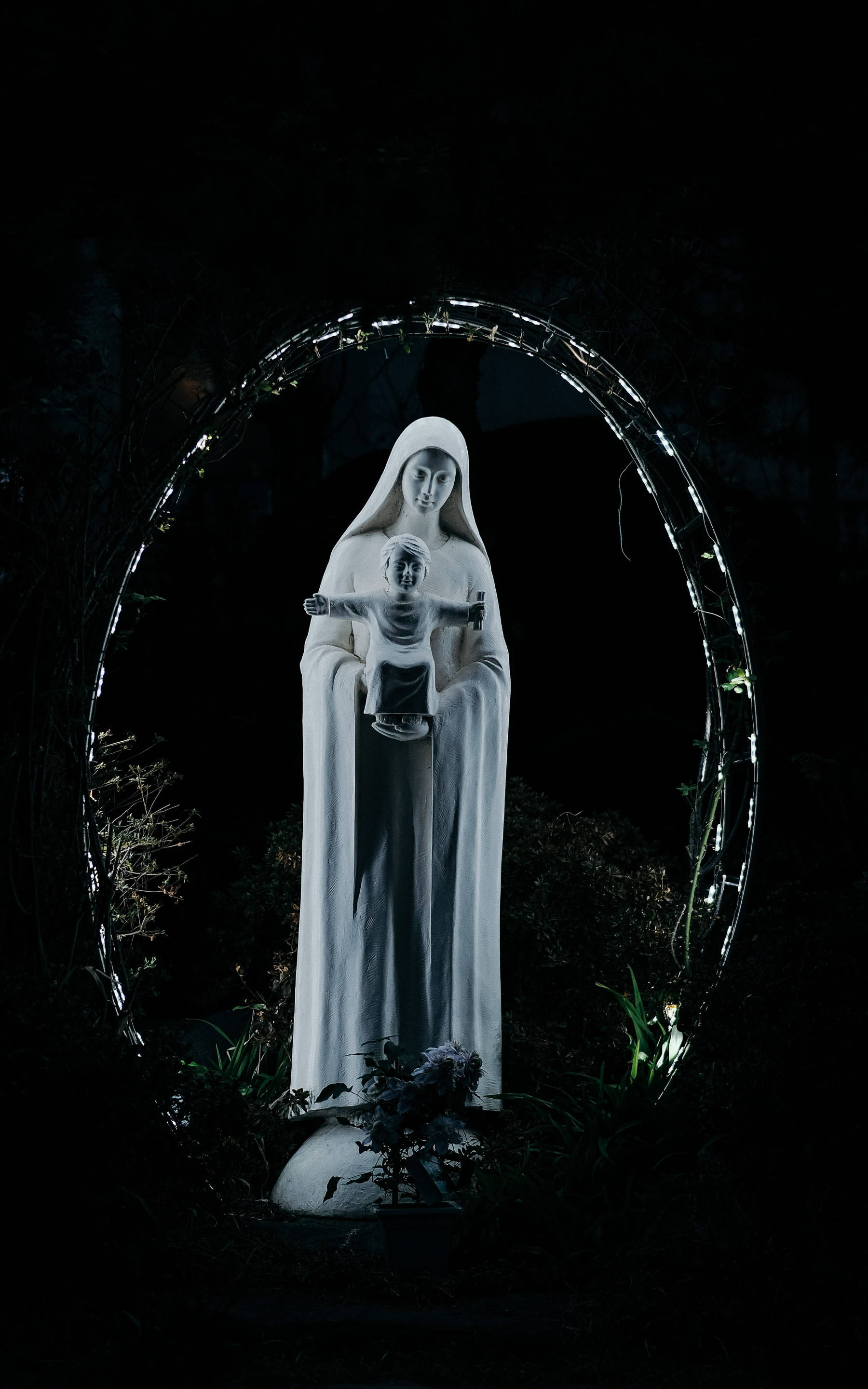 Banal na Grotto ni Birheng Maria Wallpaper