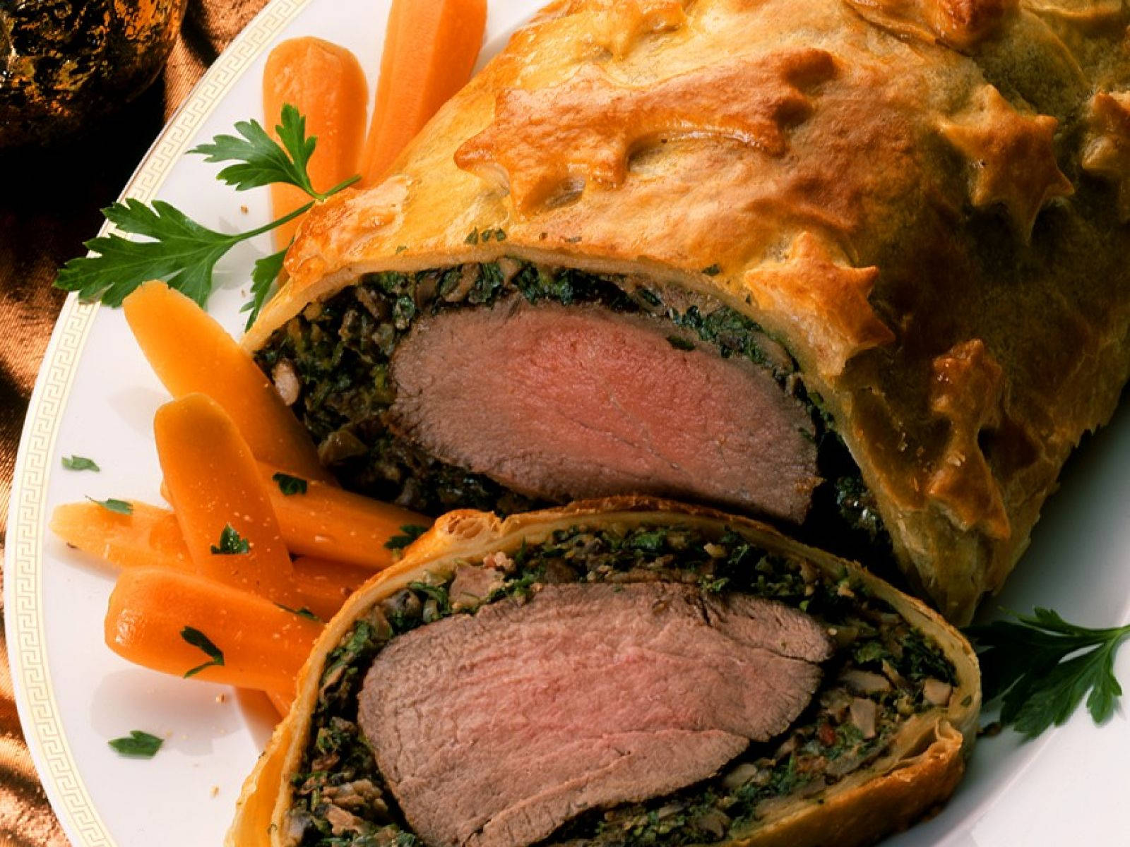 Beef Wellington na may Bituing Disenyo at Karot Wallpaper