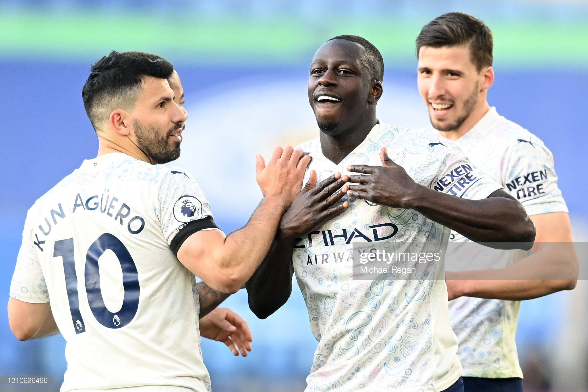 Benjamin Mendy White Etihad Jersey Wallpaper