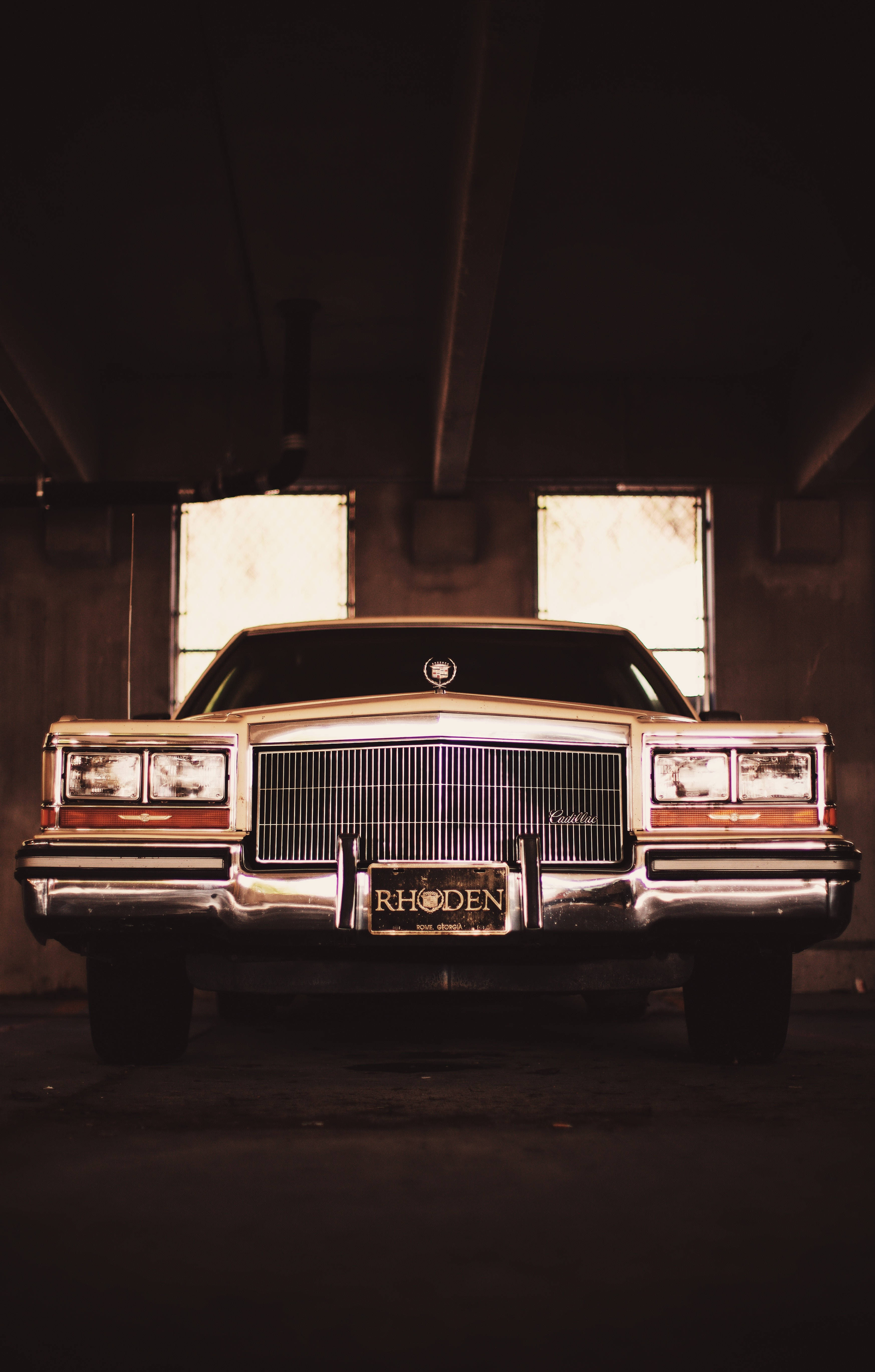 Bintahiy na Cadillac Brougham Wallpaper
