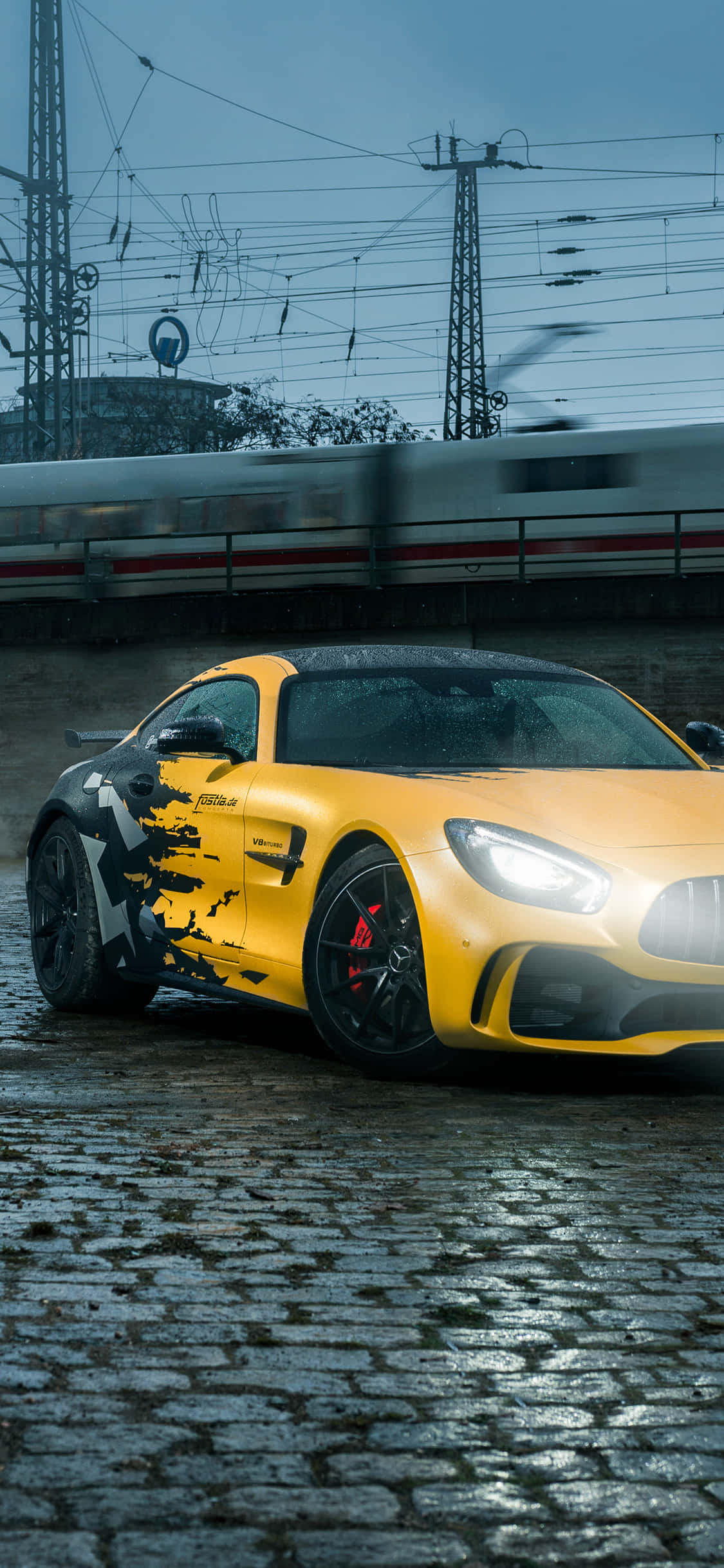 Black And Yellow iPhone Xs Mercedes Amg Background Wallpaper