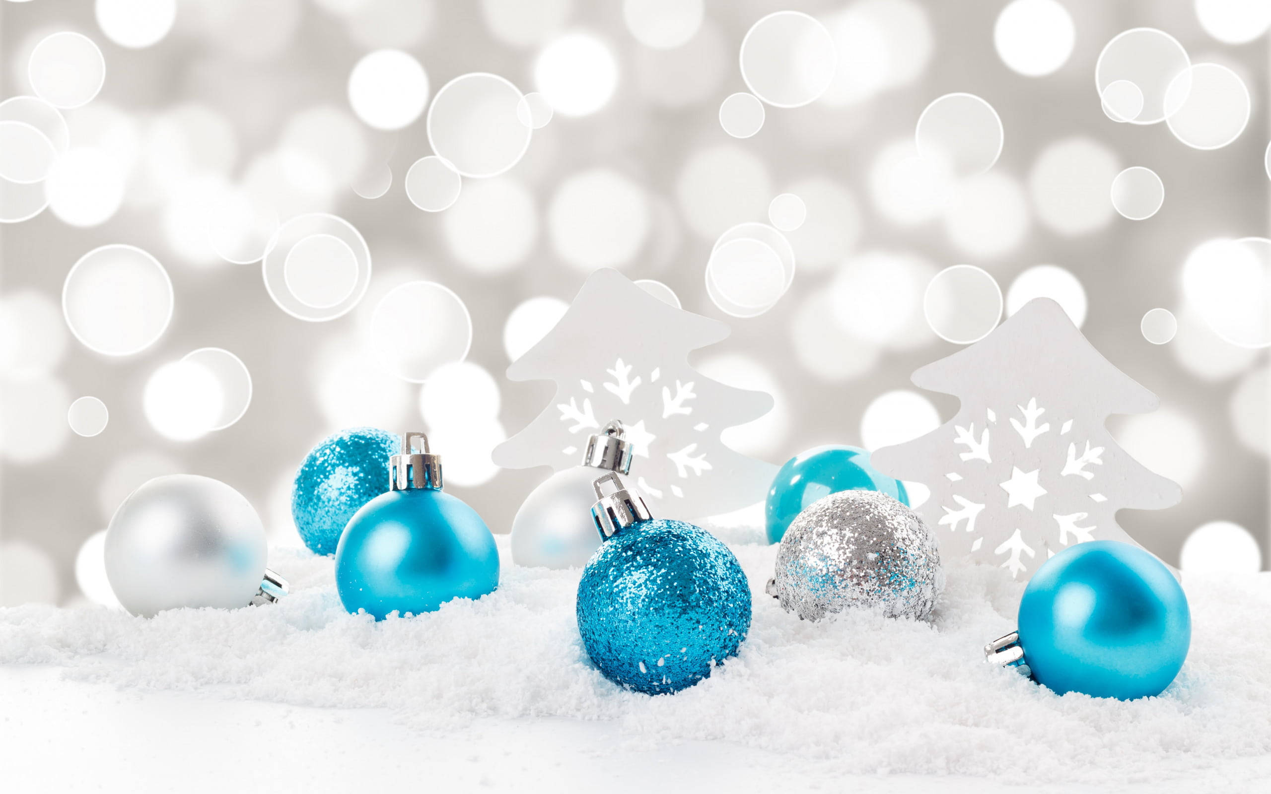 Blue At Silver Christmas Balls Decor Wallpaper