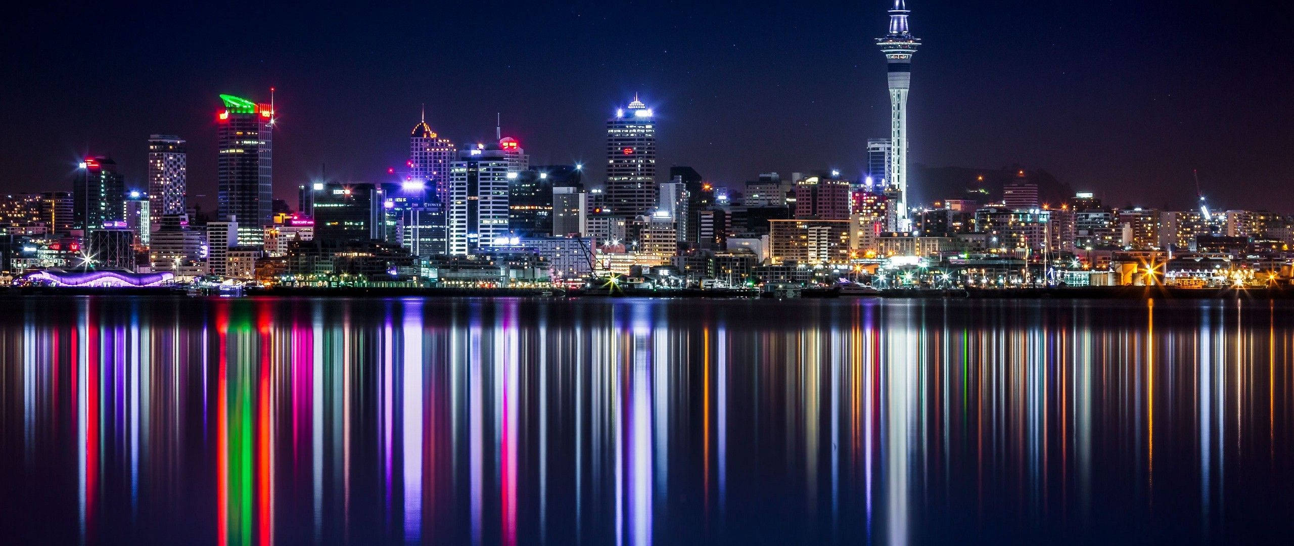 Blurred city skyline ng isang urban cityscape Wallpaper