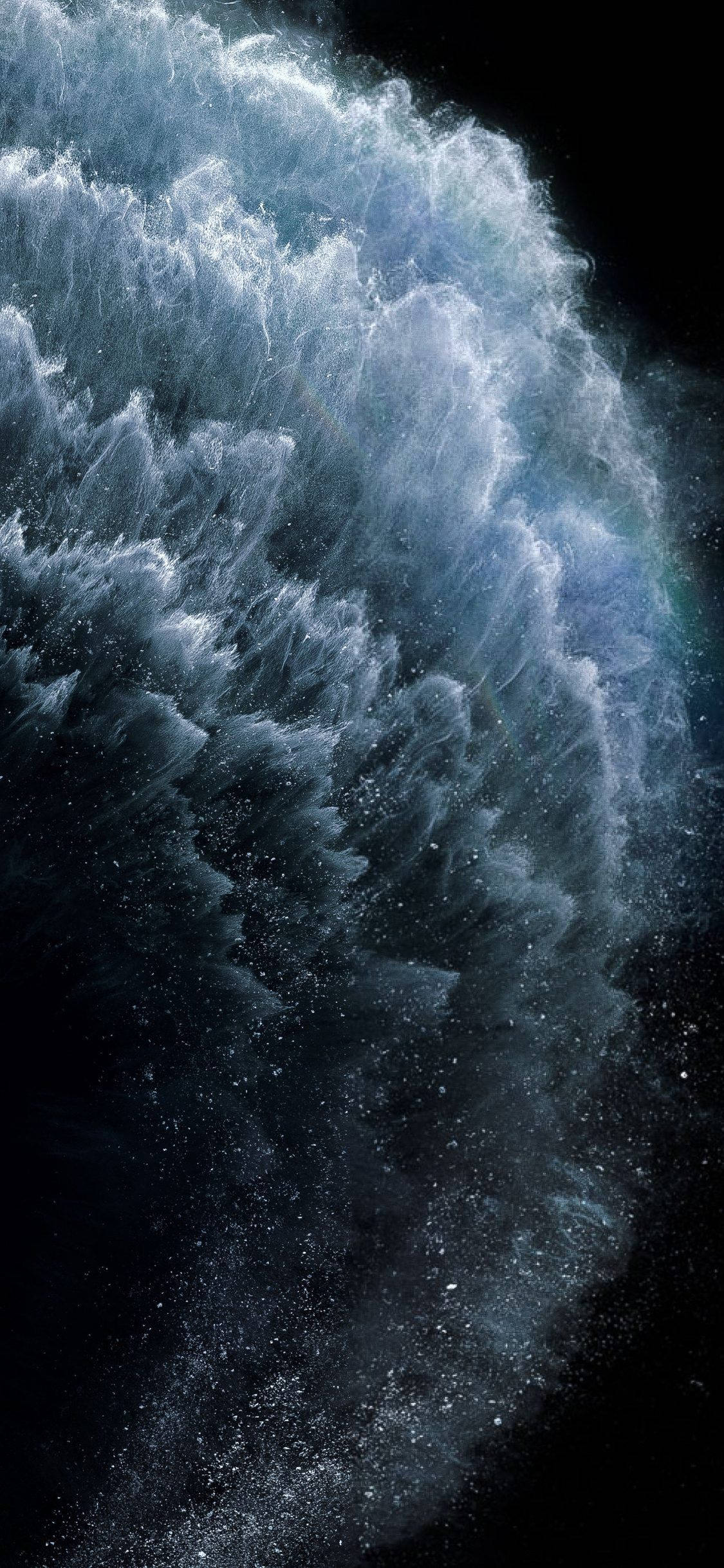 Pasiglahin ang iyong araw gamit ang Dark Crystalline Blue iPhone 11 Wallpaper