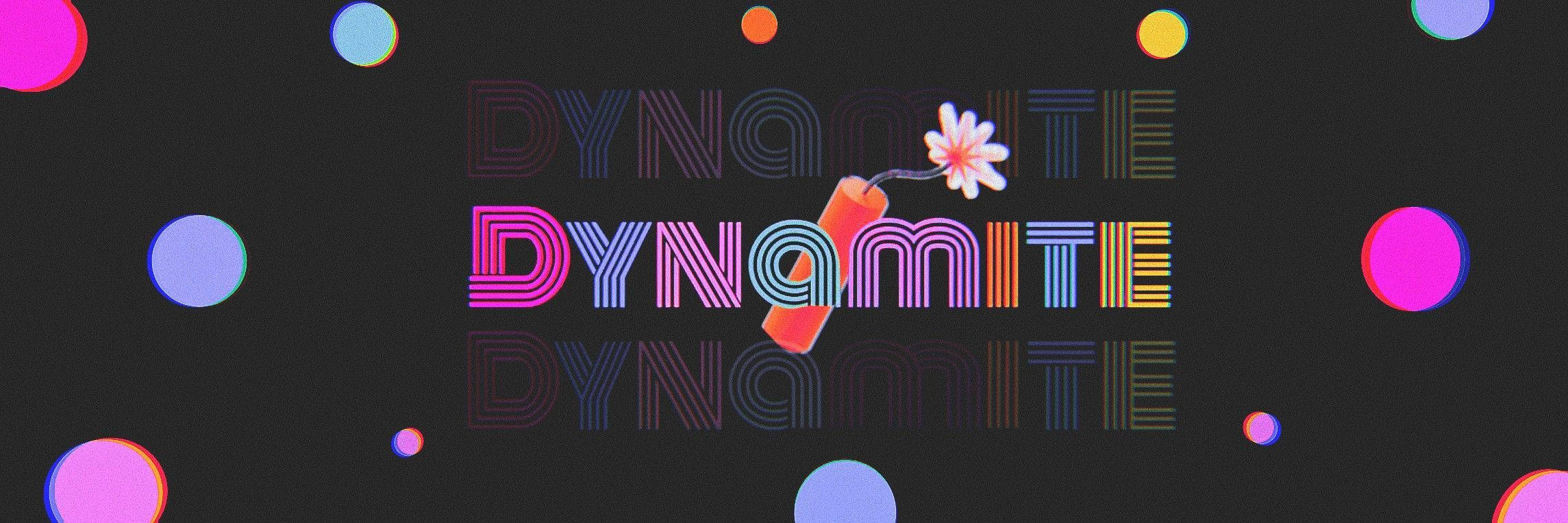 BTS Dynamite na May Bulaklak na Laptop Wallpaper