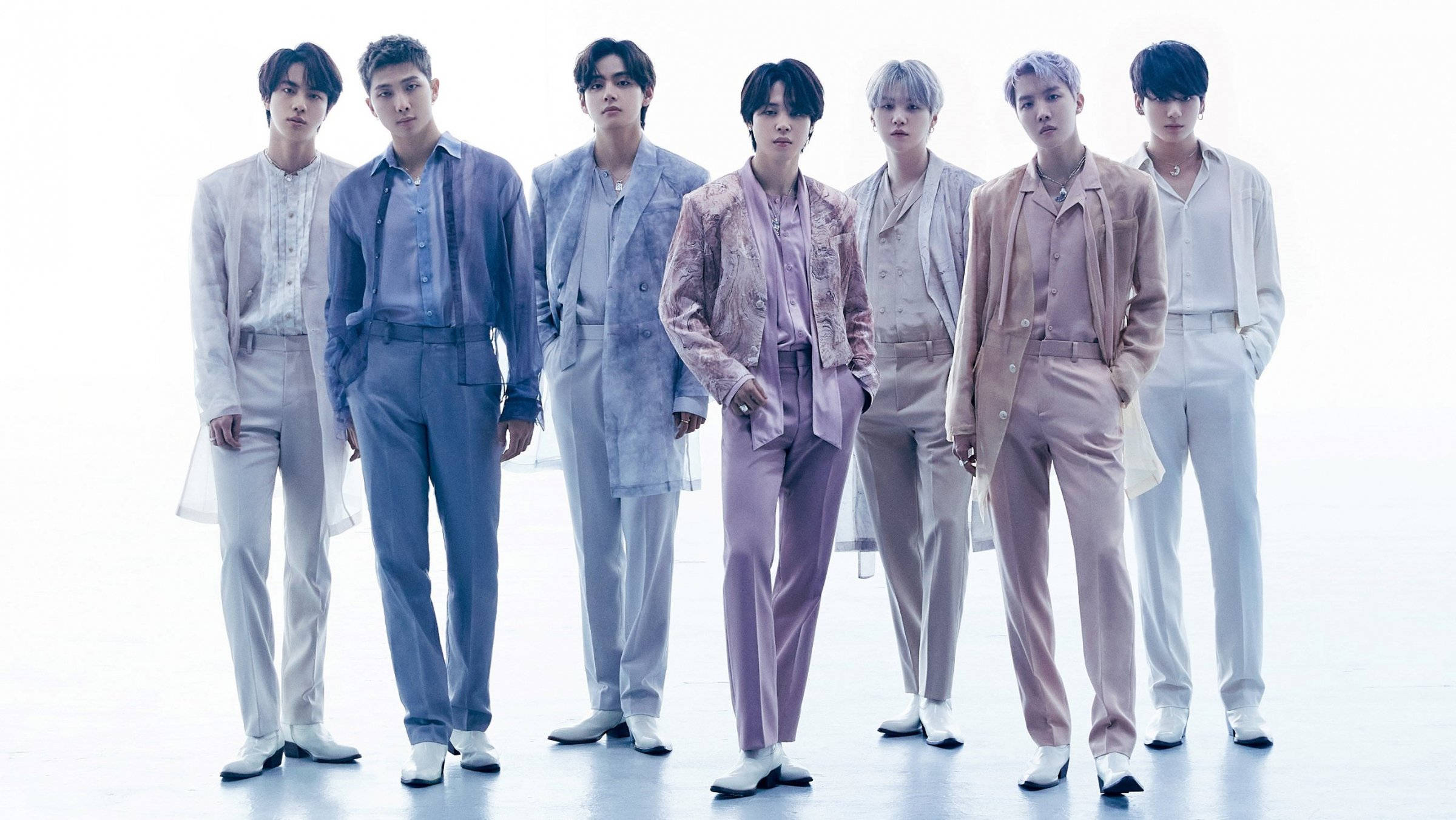 BTS Makulay na Suot na Wallpaper para sa Desktop Wallpaper