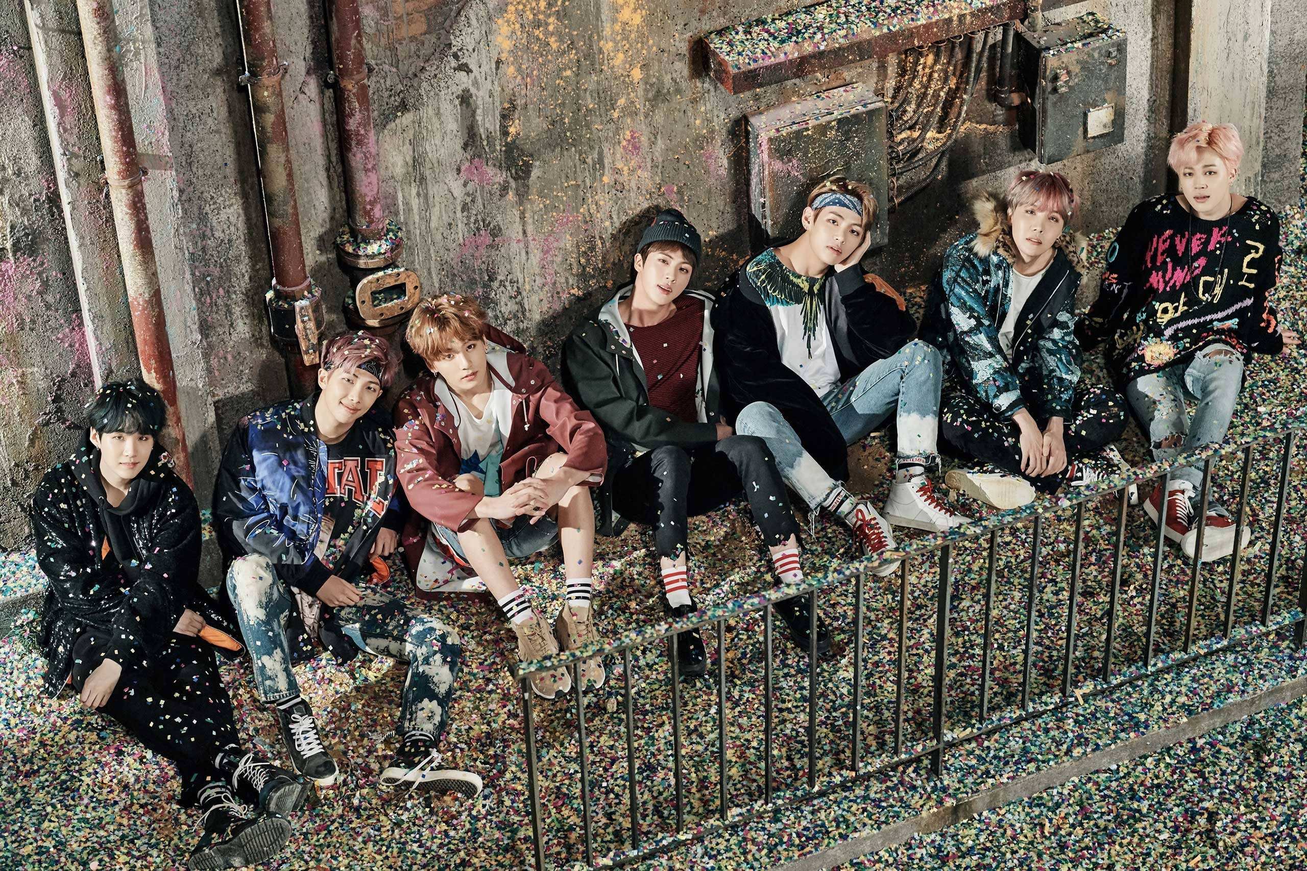 BTS Sa Eskinita May Confetti Laptop Wallpaper