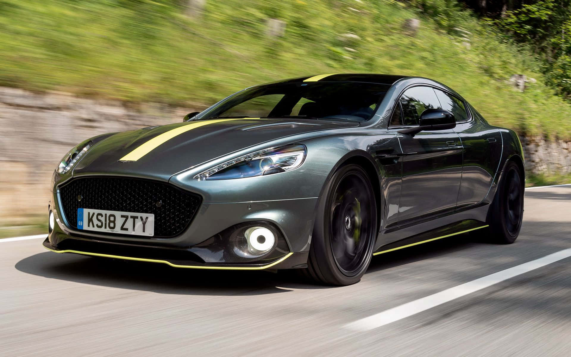 Caption: Aston Martin Rapide S – Isang Fusion ng Kapangyarihan at Luxury Wallpaper