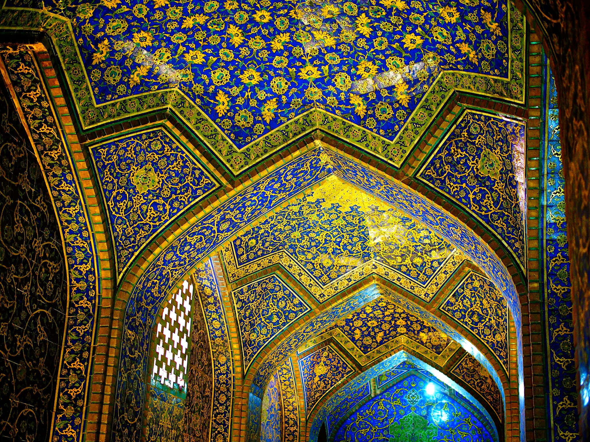 Caption: Maringal na Sheikh Lotfollah Mosque sa Isfahan Wallpaper