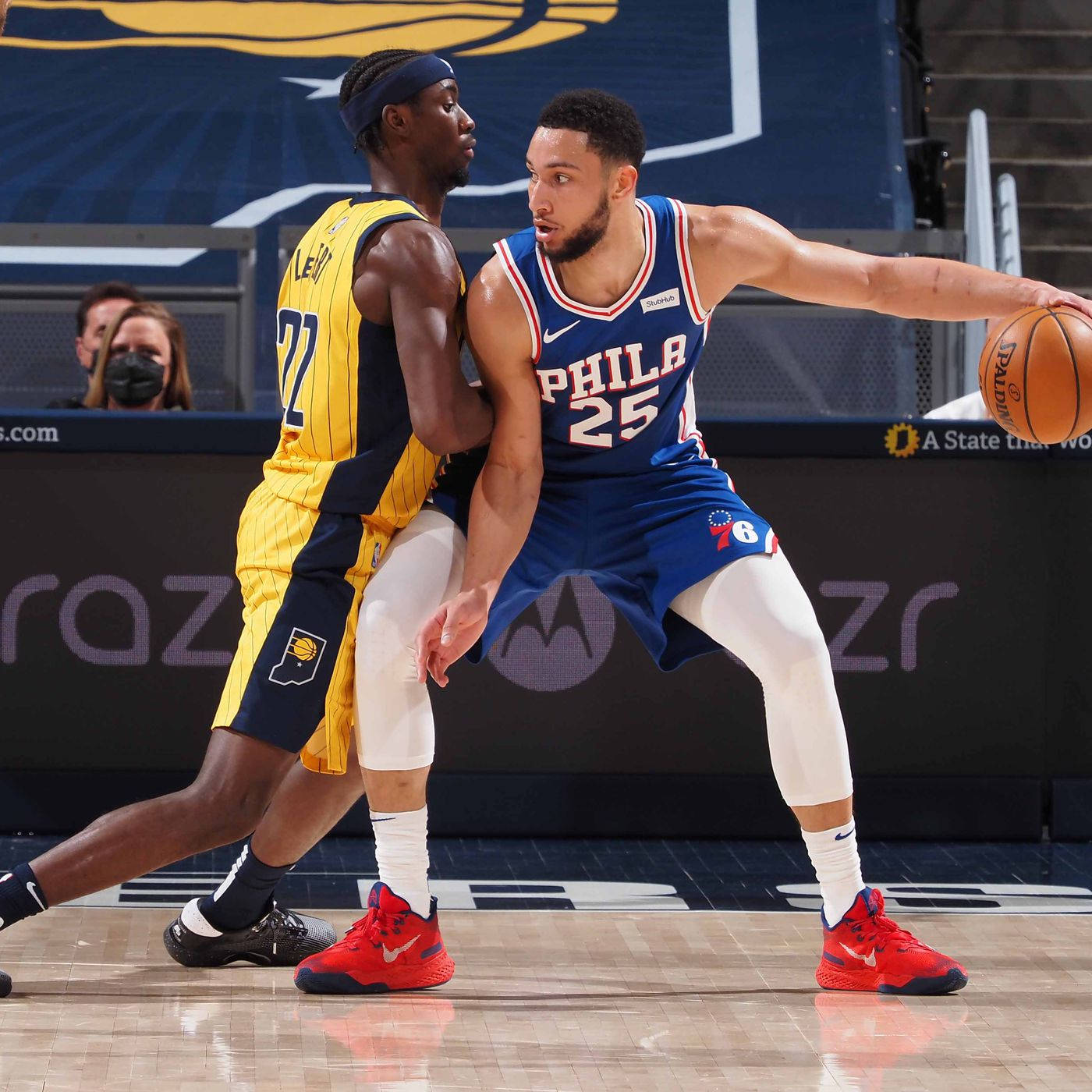 Caris Levert Laban kay Ben Simmons Wallpaper