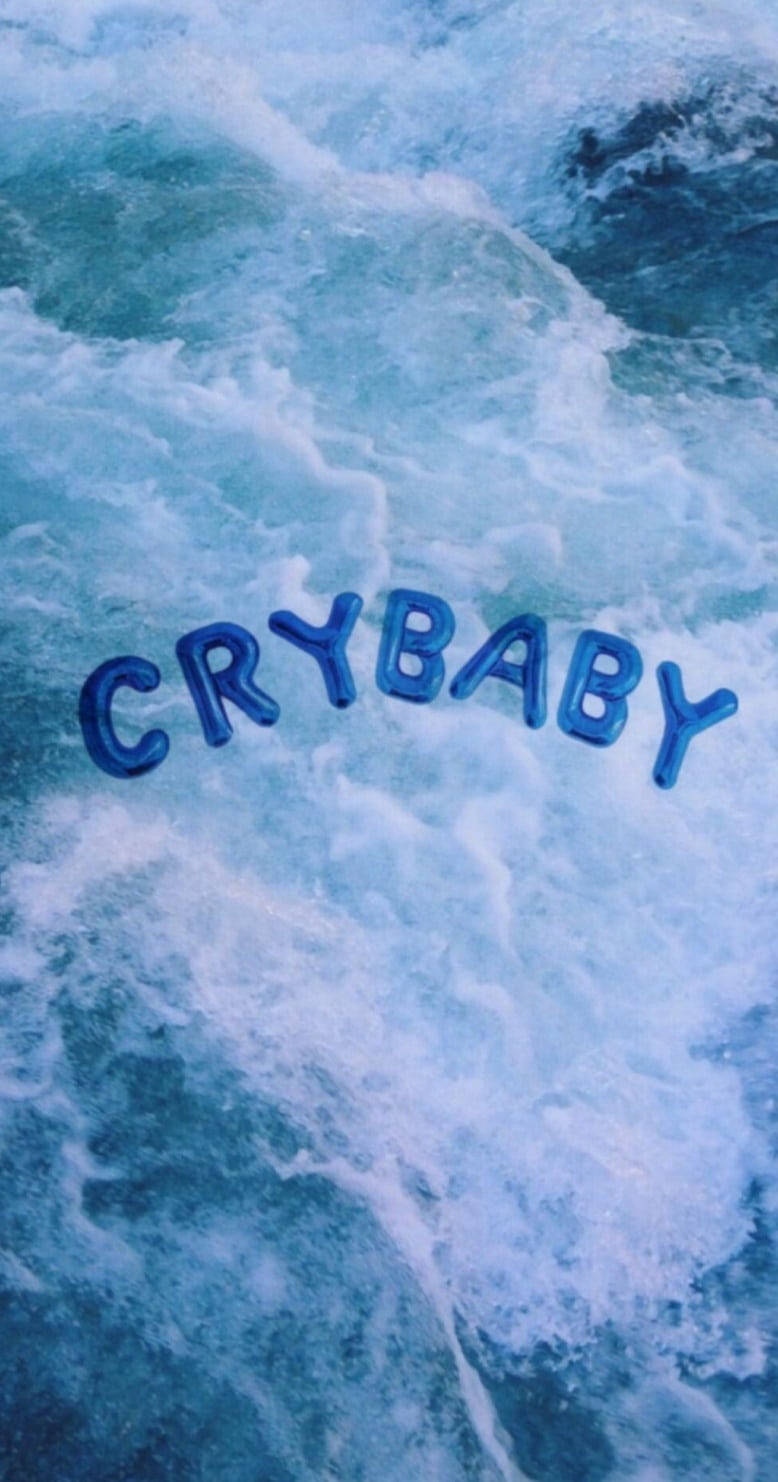 Crybaby Simpleng Asul na Aesthetic Wallpaper
