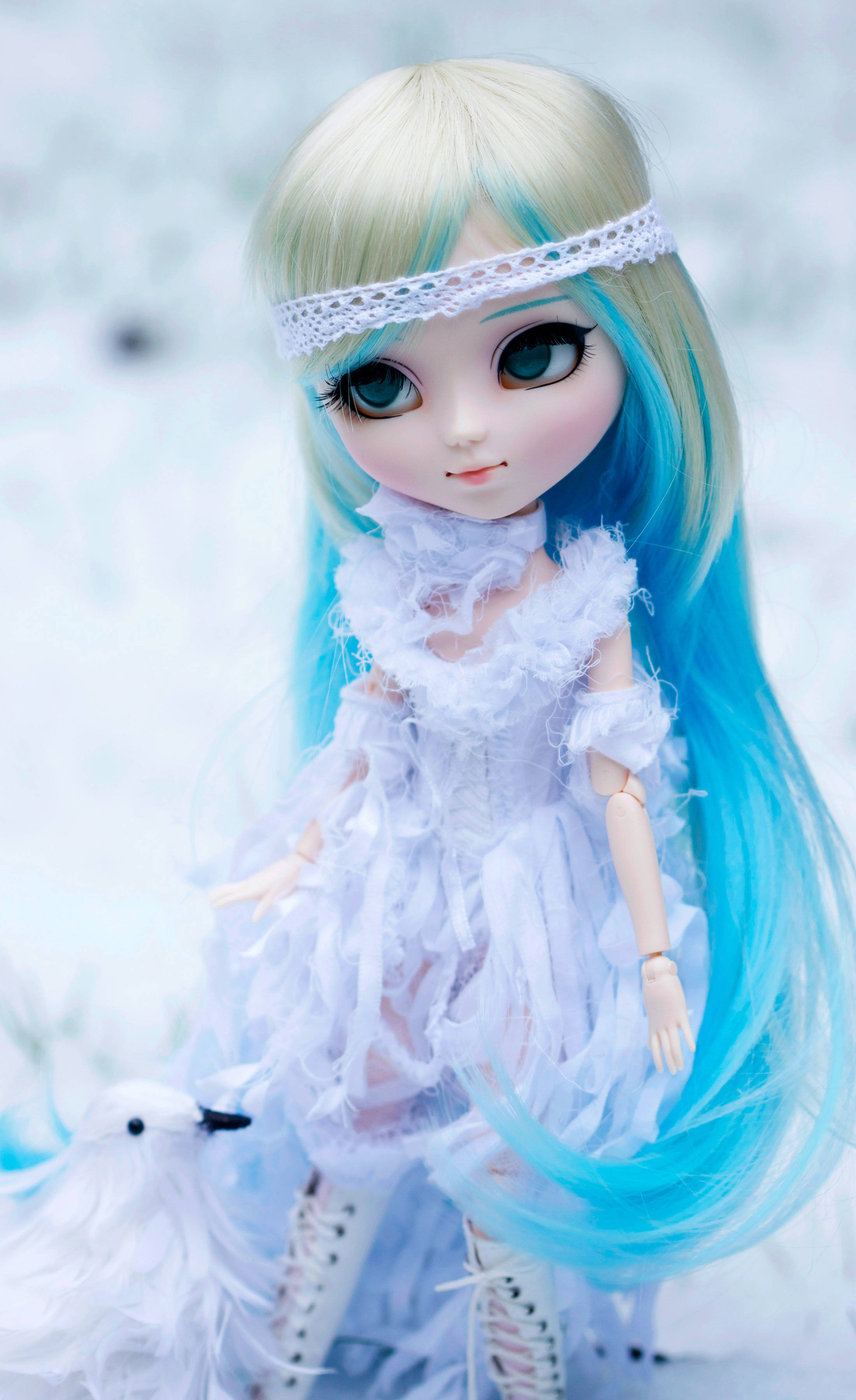 Cute Barbie Doll Blonde Blue Hair Wallpaper