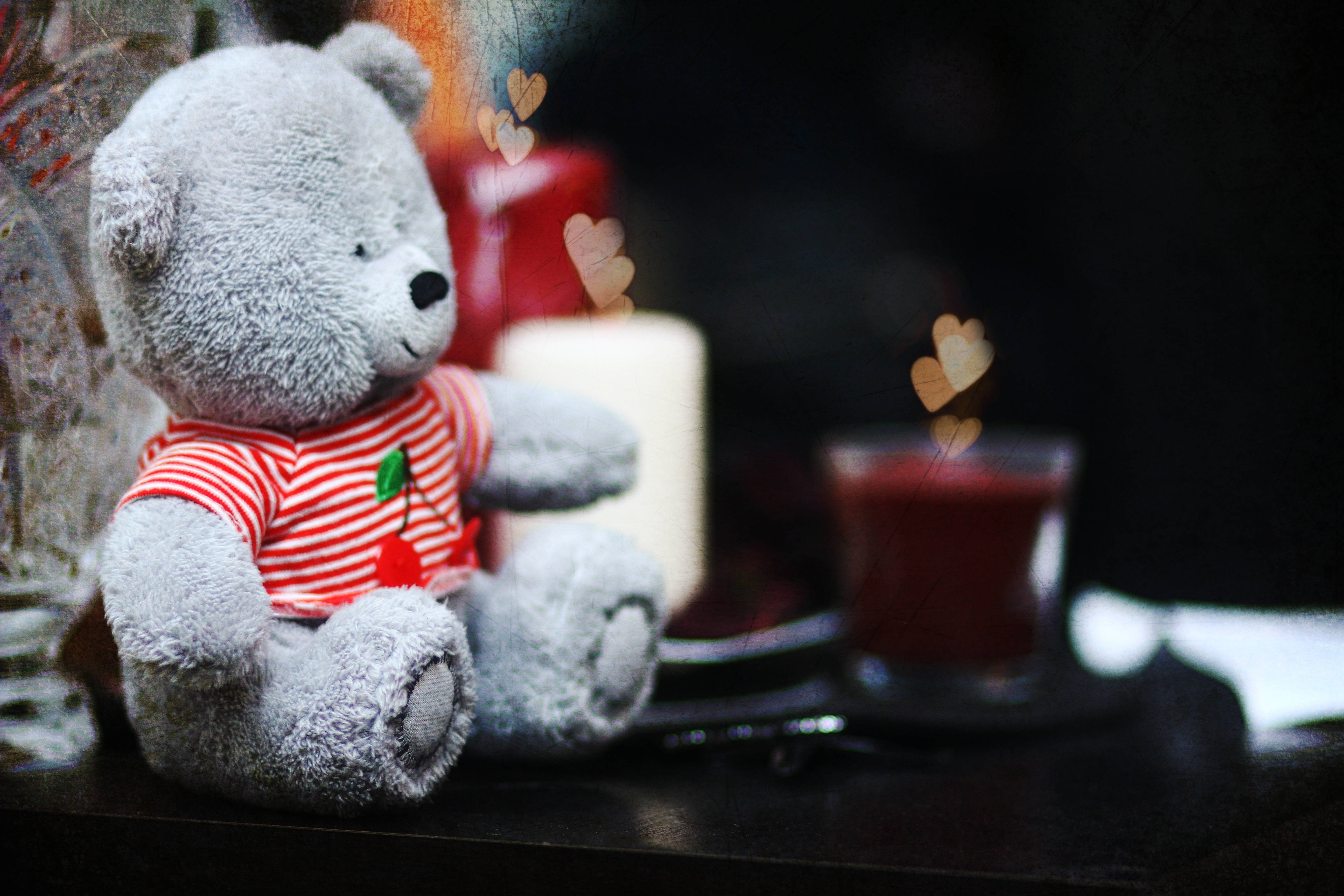 Cute na Gray Teddy Bear Wallpaper