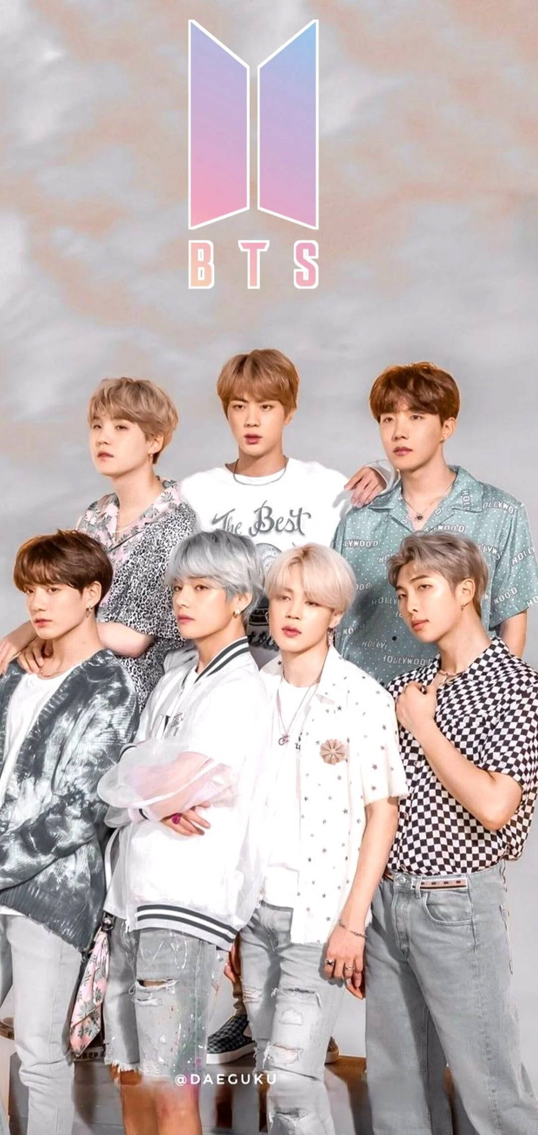 Cute na grupo ng BTS na nagpo-pose sa ilalim ng logo ng BTS Wallpaper
