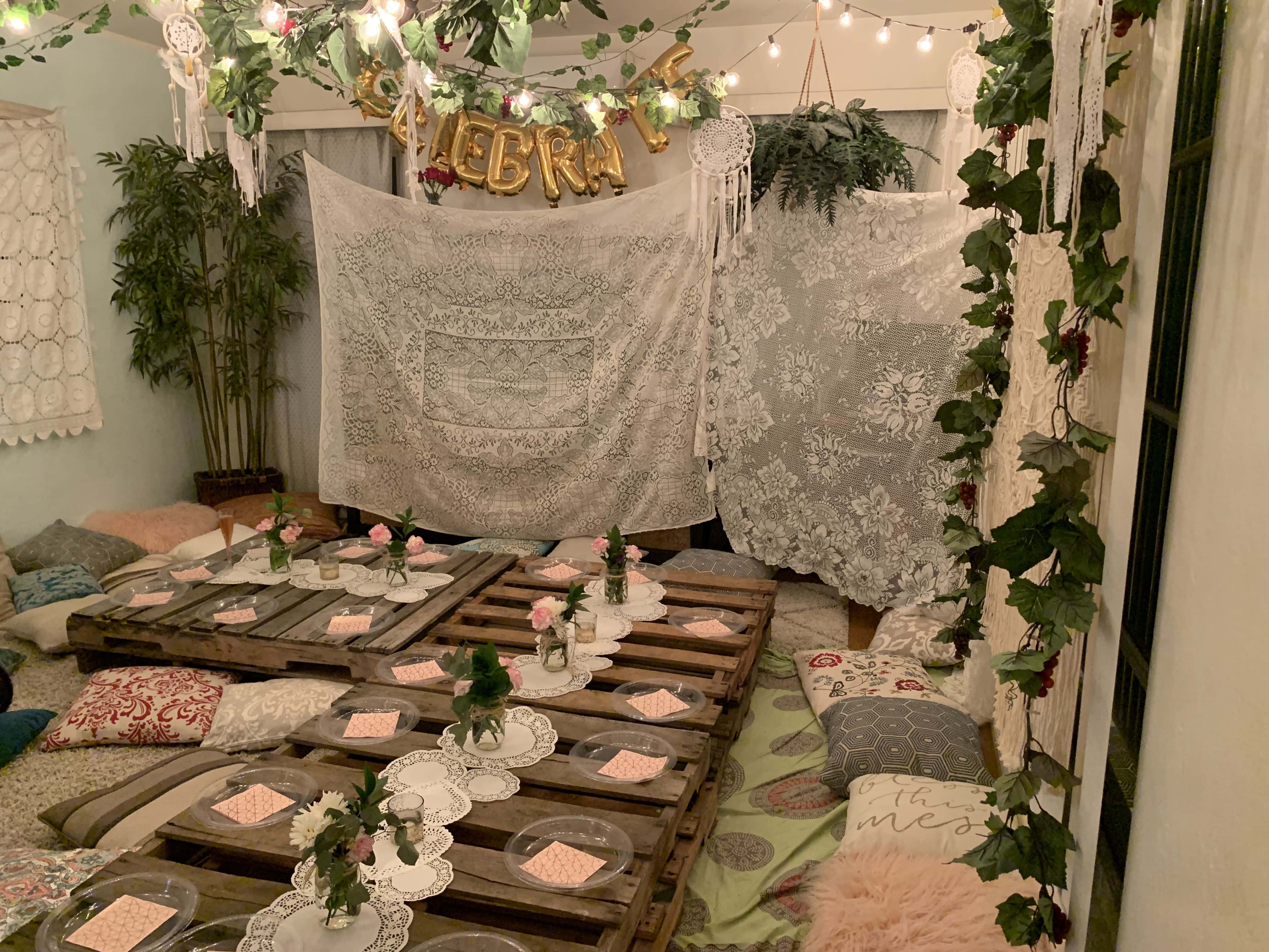 Dagdagan ng bohemian aesthetic ang iyong living space Wallpaper