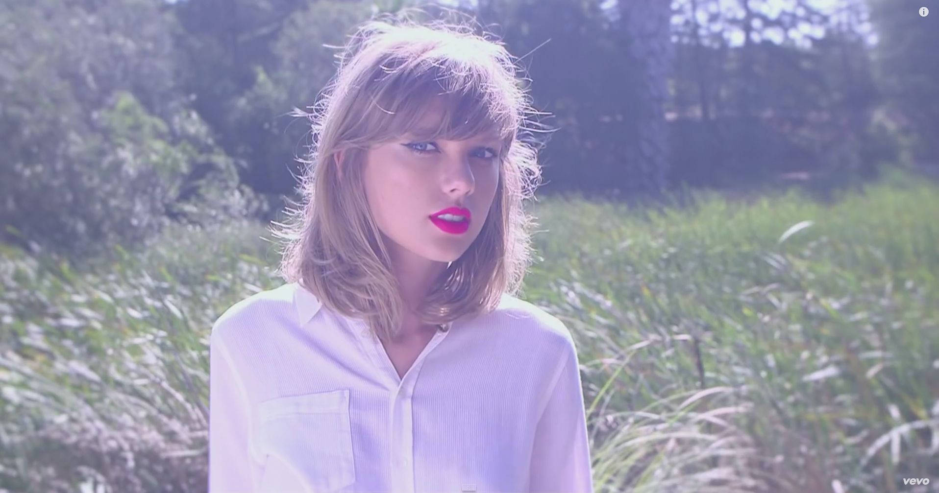 Dalisay na Anghel na Kagandahan - Taylor Swift Wallpaper
