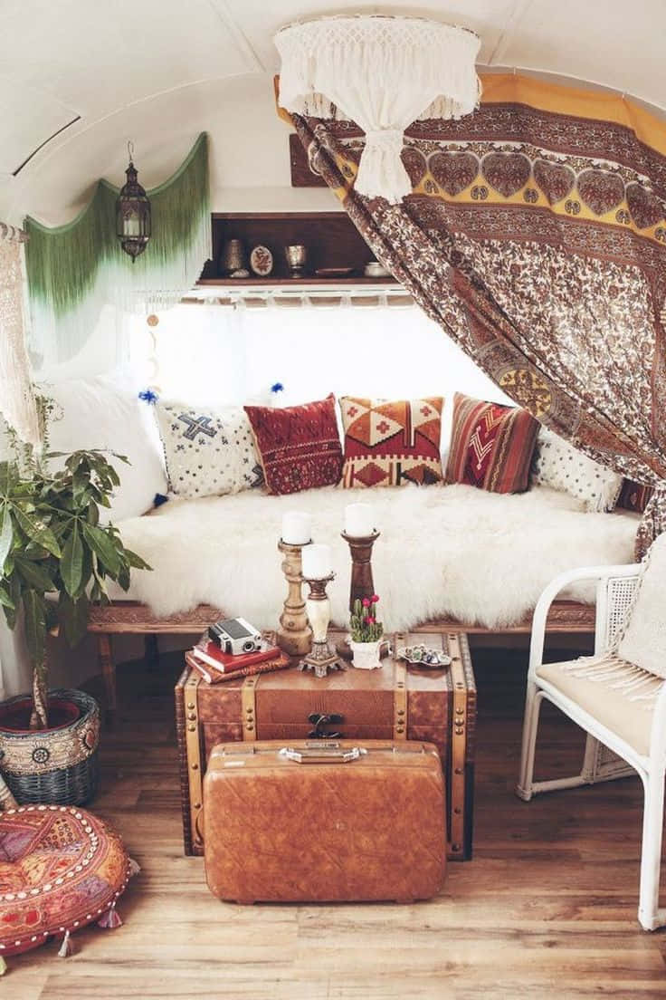 Damhin ang kalayaan ng boho-aesthetic na pamumuhay sa makulay na larawang ito Wallpaper