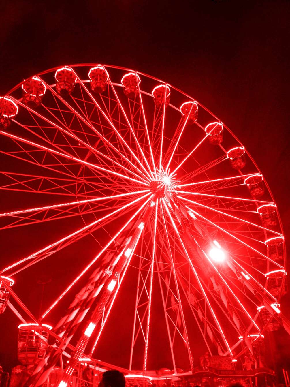 Damhin ang sigla ng Neon Red Aesthetic Wallpaper