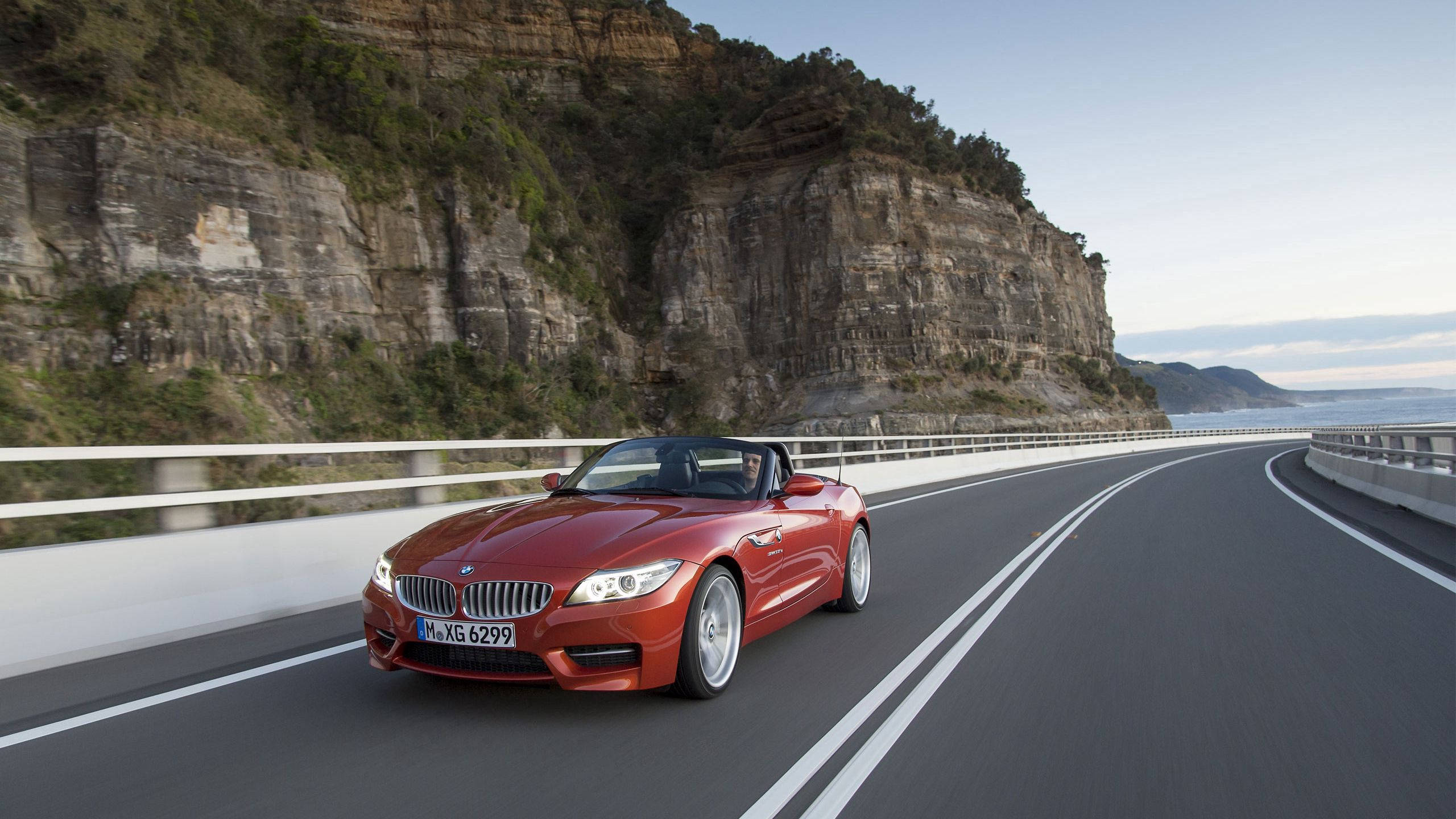 Dark Orange na BMW Z4 Wallpaper