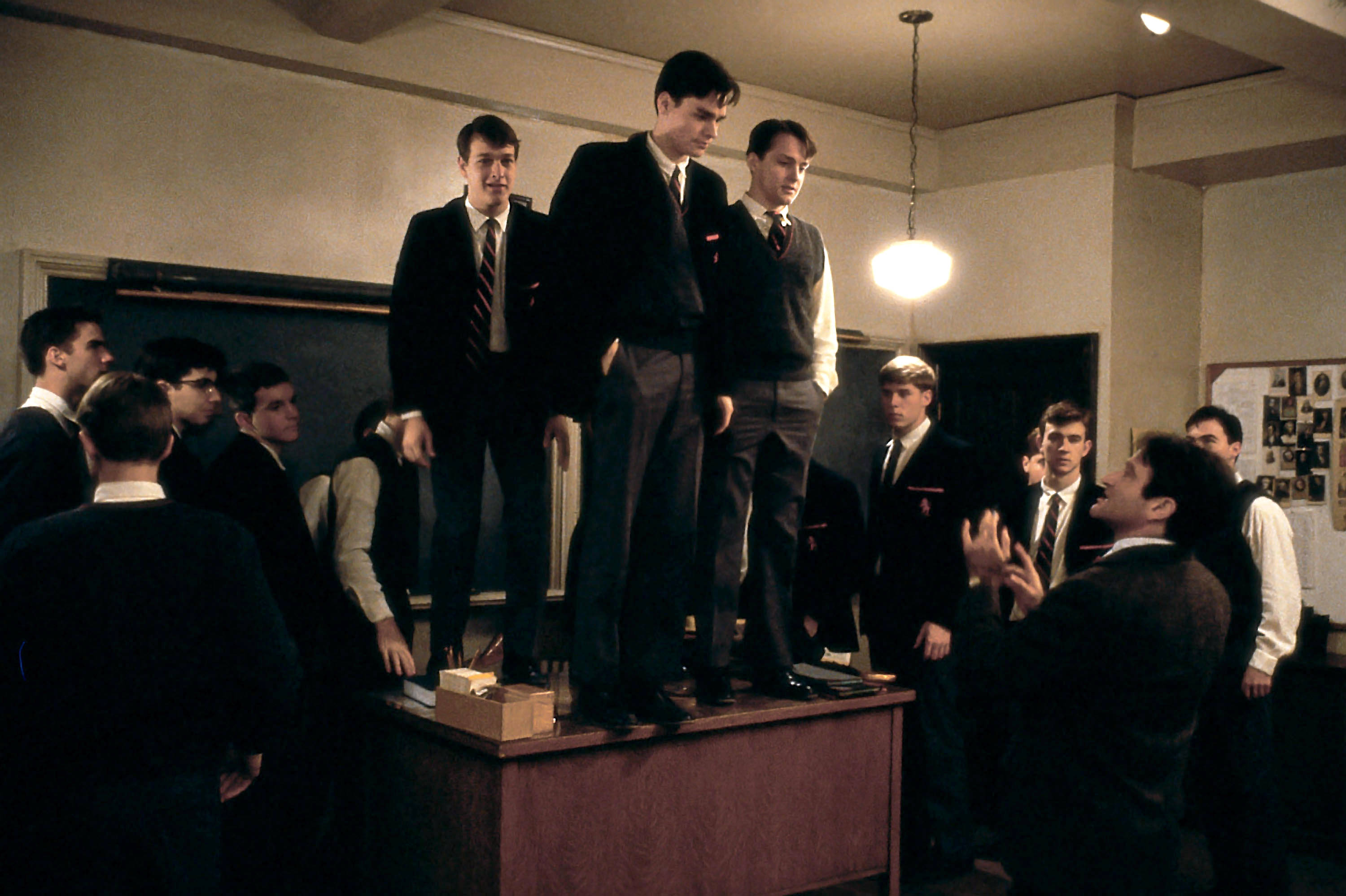 Desktop ng Dead Poets Society Dark Academia Wallpaper